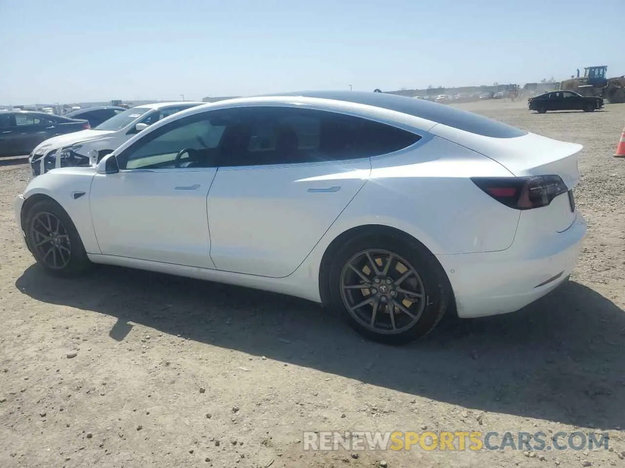 2 fotografías del automóvil dañado 5YJ3E1EA3KF345033 TESLA MODEL 3 2019