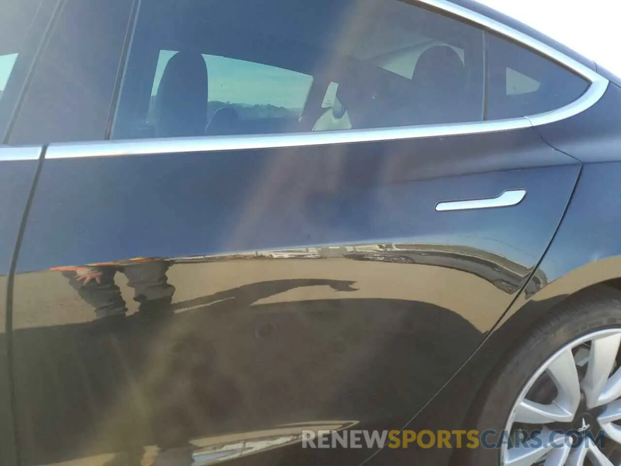 11 fotografías del automóvil dañado 5YJ3E1EA3KF346098 TESLA MODEL 3 2019
