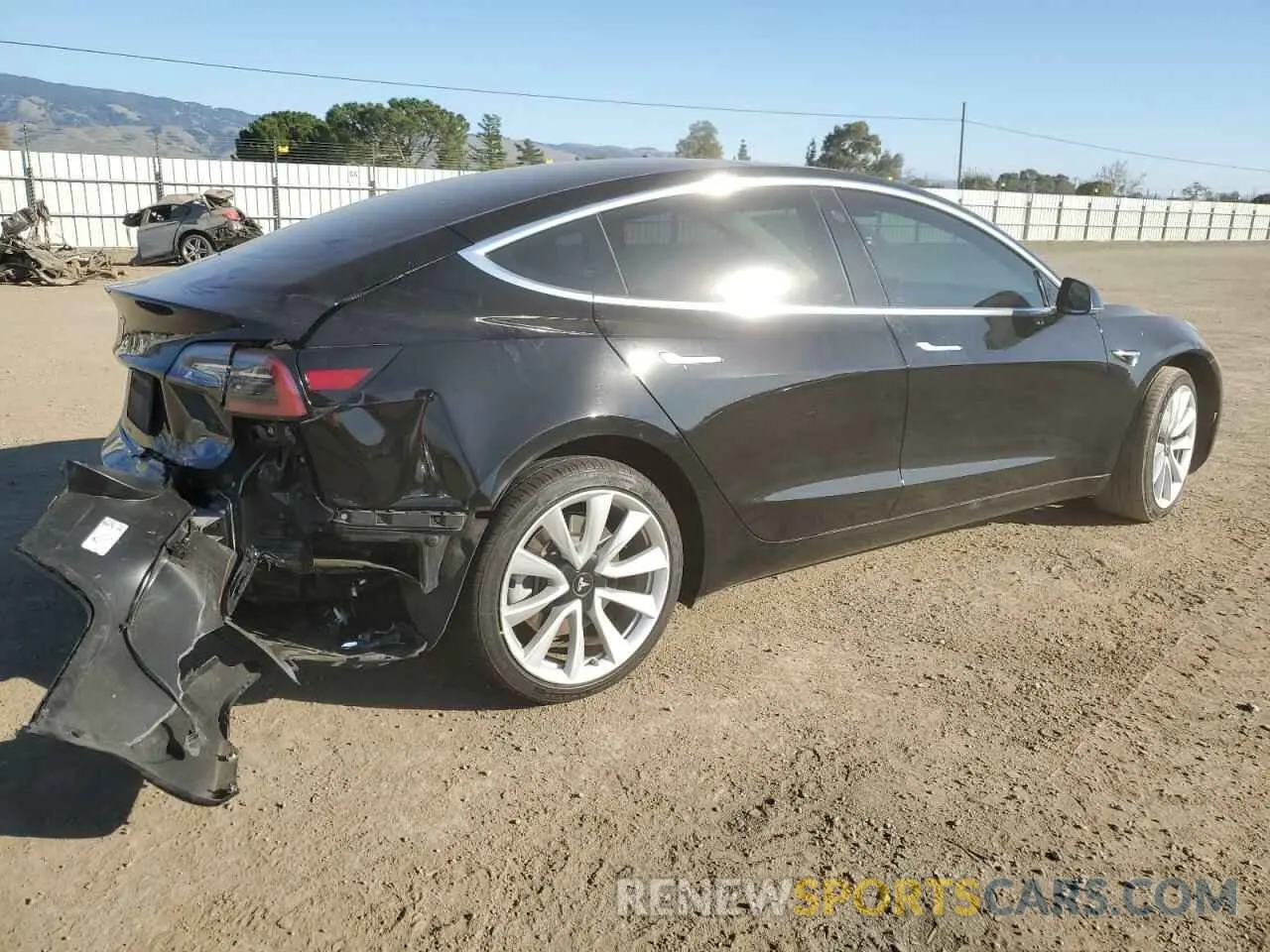 3 fotografías del automóvil dañado 5YJ3E1EA3KF346098 TESLA MODEL 3 2019