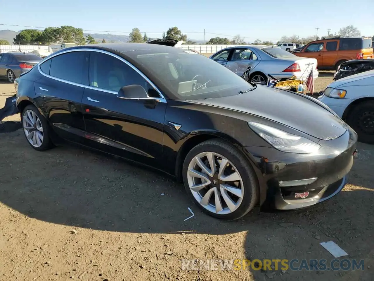 4 fotografías del automóvil dañado 5YJ3E1EA3KF346098 TESLA MODEL 3 2019