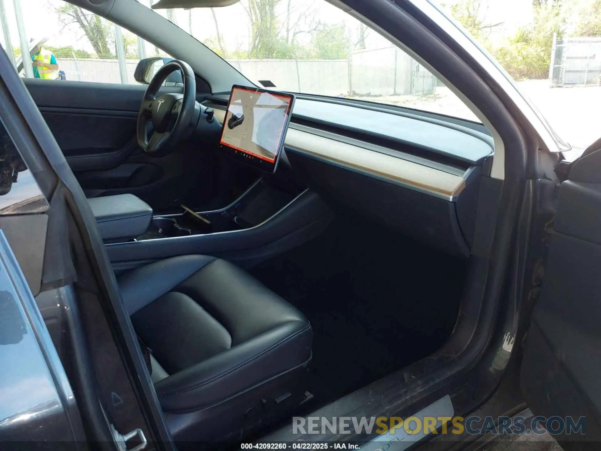 5 fotografías del automóvil dañado 5YJ3E1EA3KF412603 TESLA MODEL 3 2019