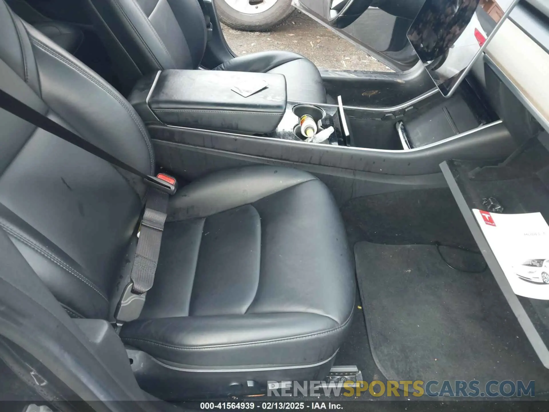 5 fotografías del automóvil dañado 5YJ3E1EA3KF426971 TESLA MODEL 3 2019