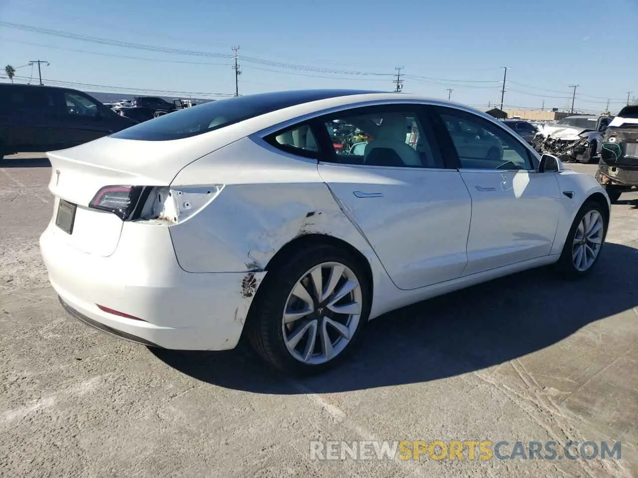 3 fotografías del automóvil dañado 5YJ3E1EA3KF448002 TESLA MODEL 3 2019