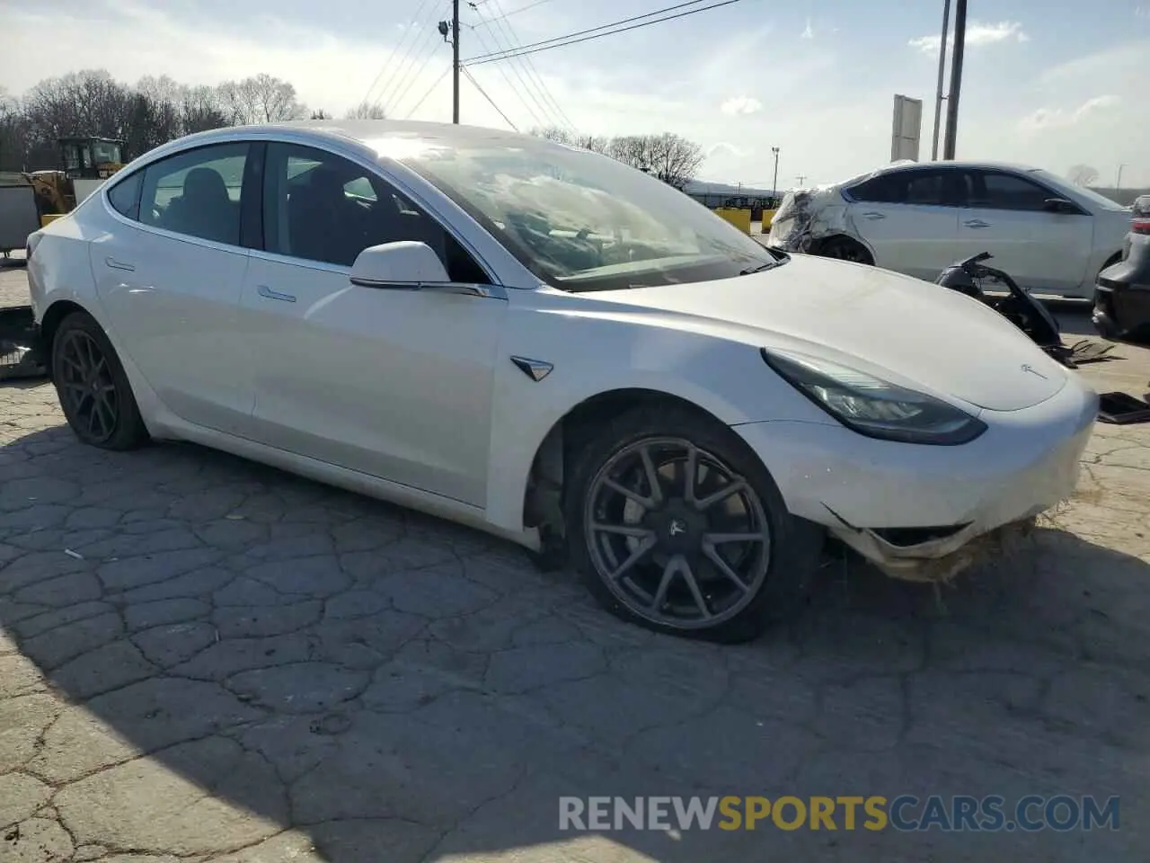 4 fotografías del automóvil dañado 5YJ3E1EA3KF483784 TESLA MODEL 3 2019