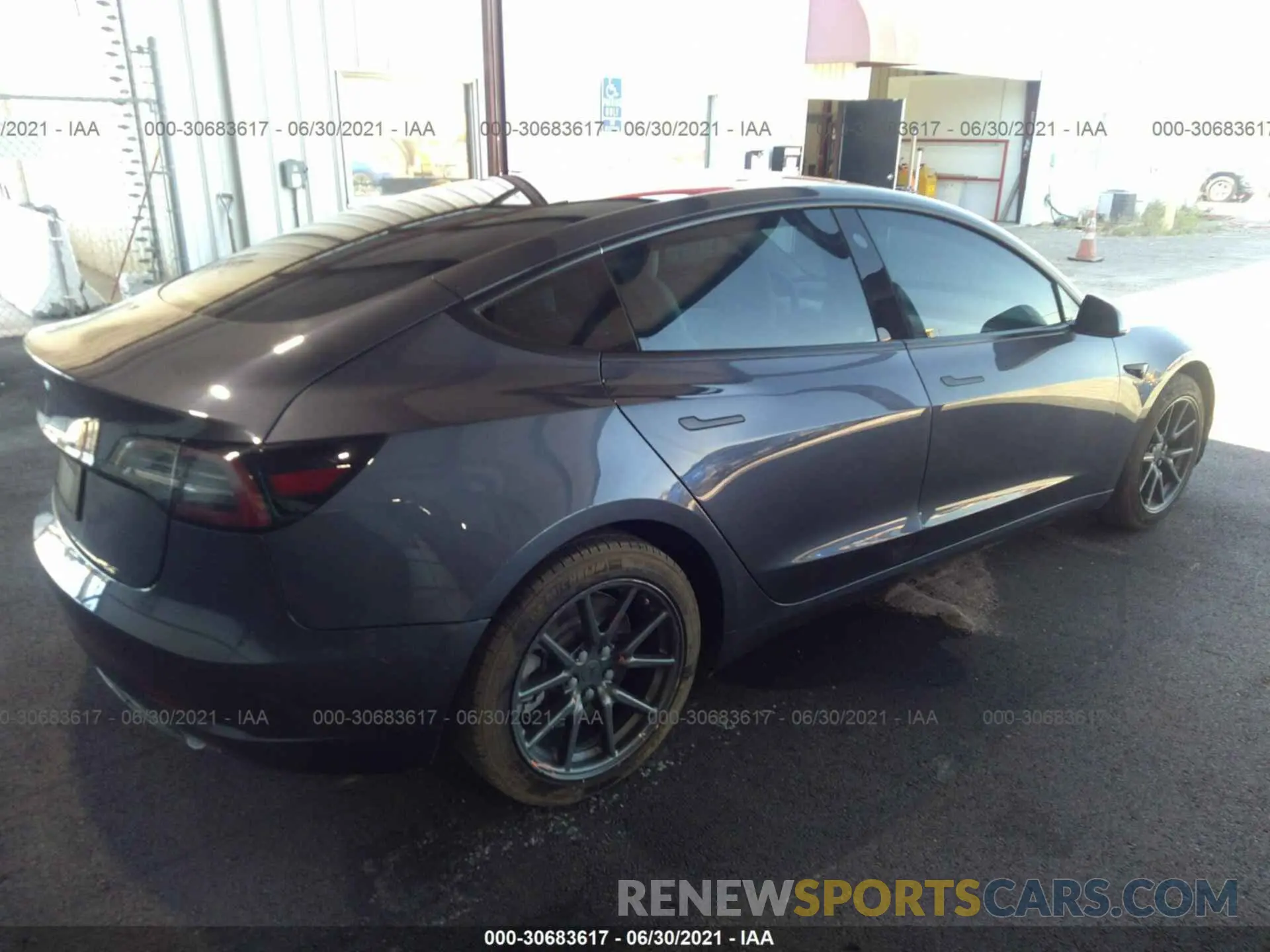 4 fotografías del automóvil dañado 5YJ3E1EA4KF301865 TESLA MODEL 3 2019