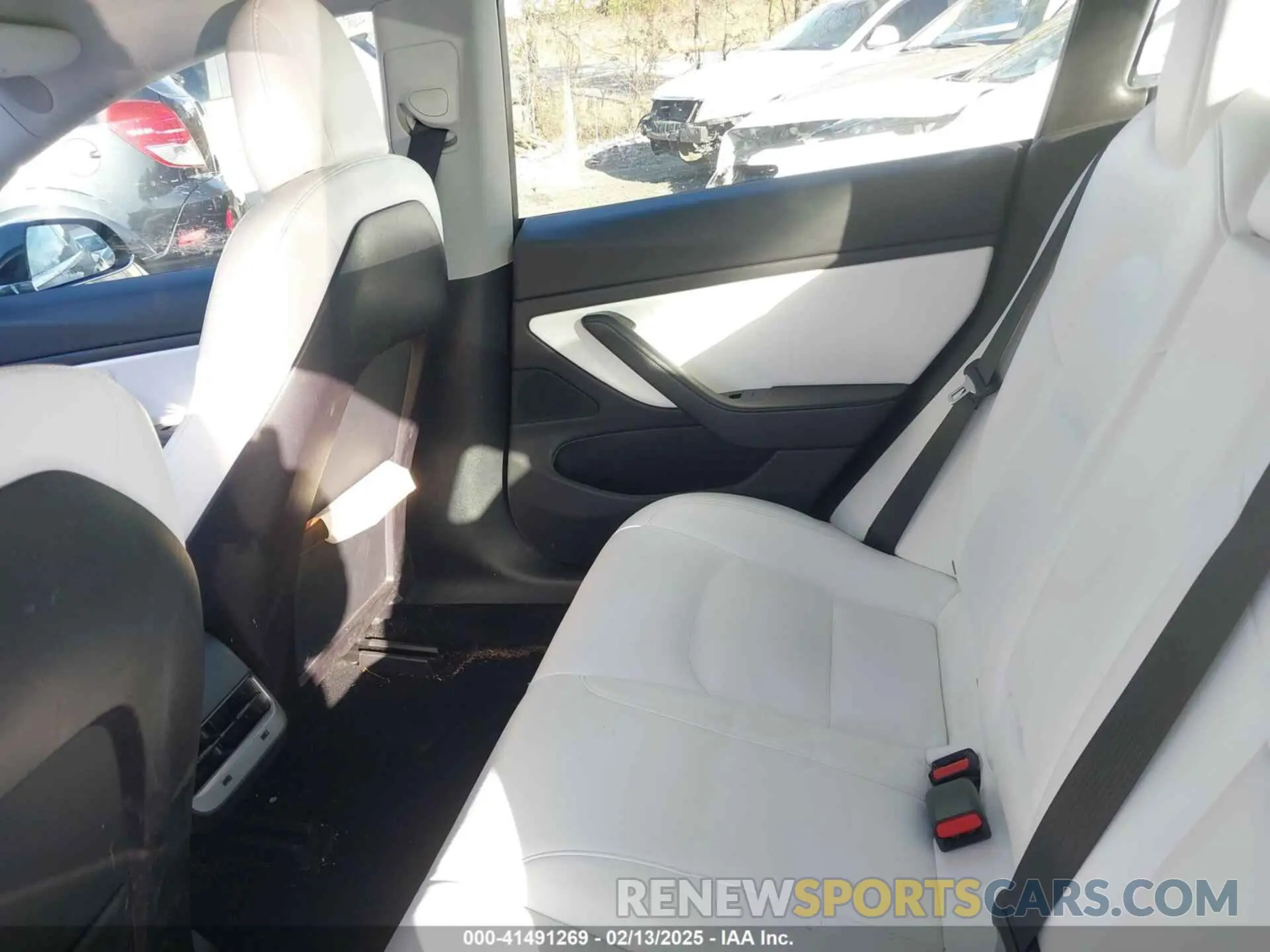 8 fotografías del automóvil dañado 5YJ3E1EA4KF317872 TESLA MODEL 3 2019