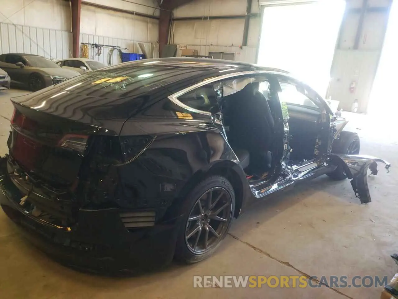 4 fotografías del automóvil dañado 5YJ3E1EA4KF324515 TESLA MODEL 3 2019