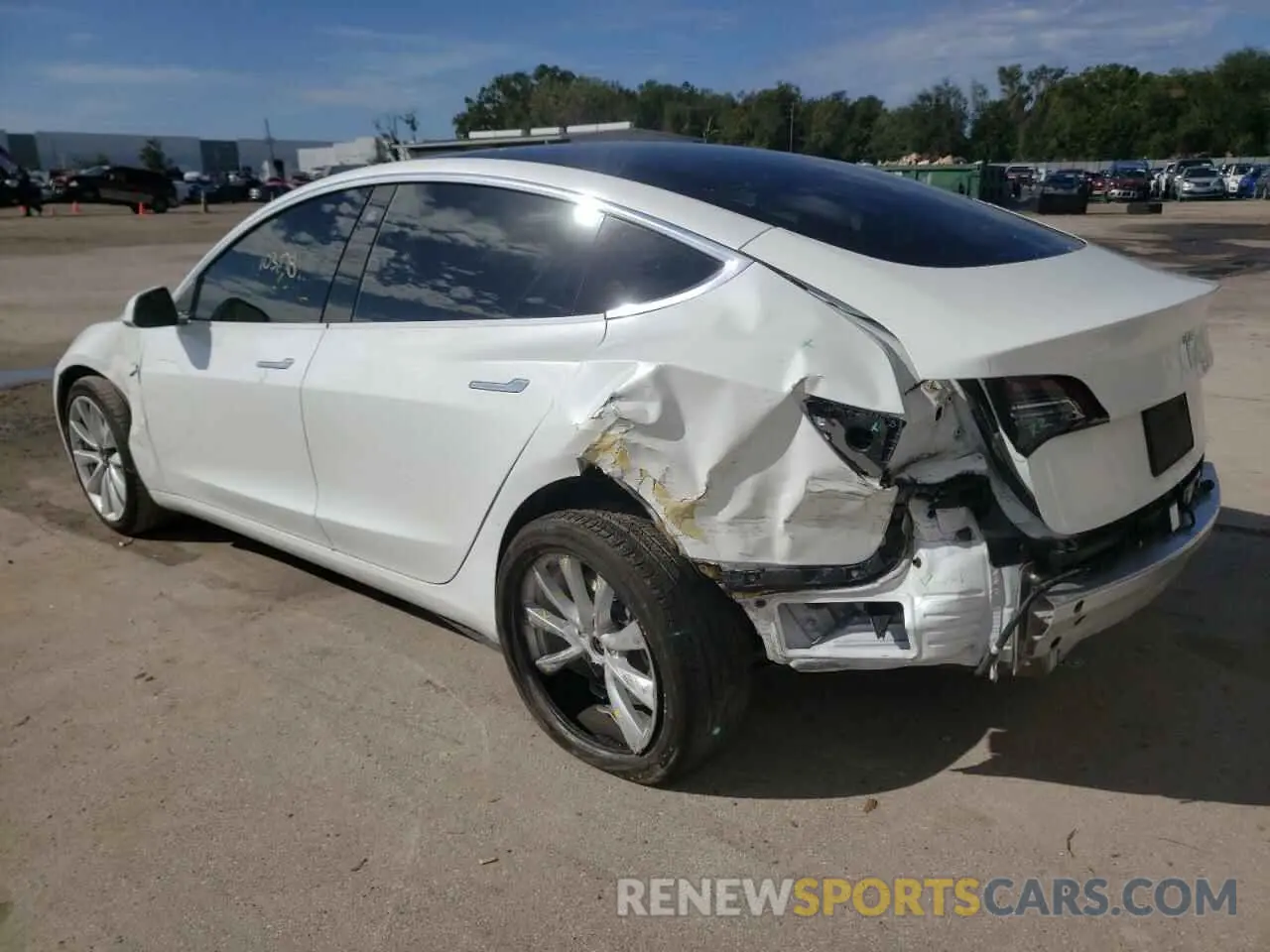 2 fotografías del automóvil dañado 5YJ3E1EA4KF338415 TESLA MODEL 3 2019