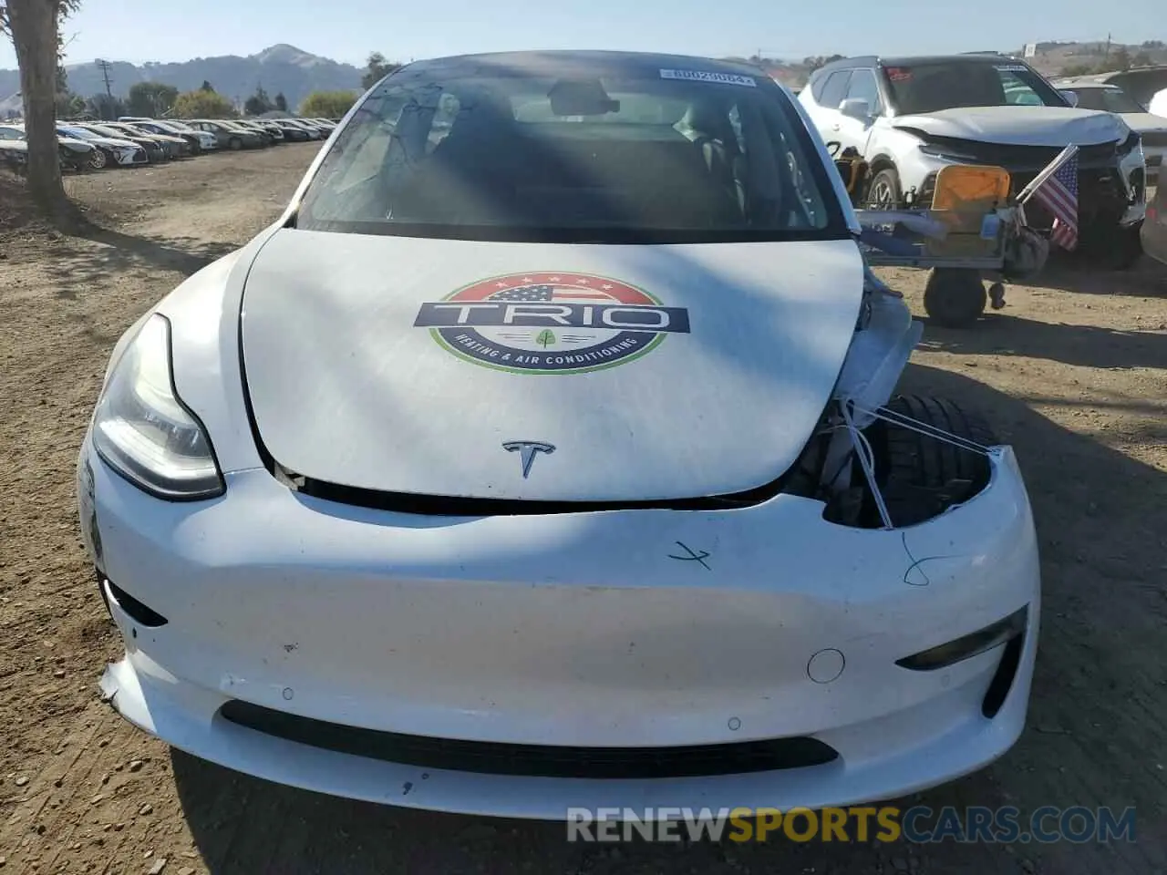 5 fotografías del automóvil dañado 5YJ3E1EA4KF401500 TESLA MODEL 3 2019