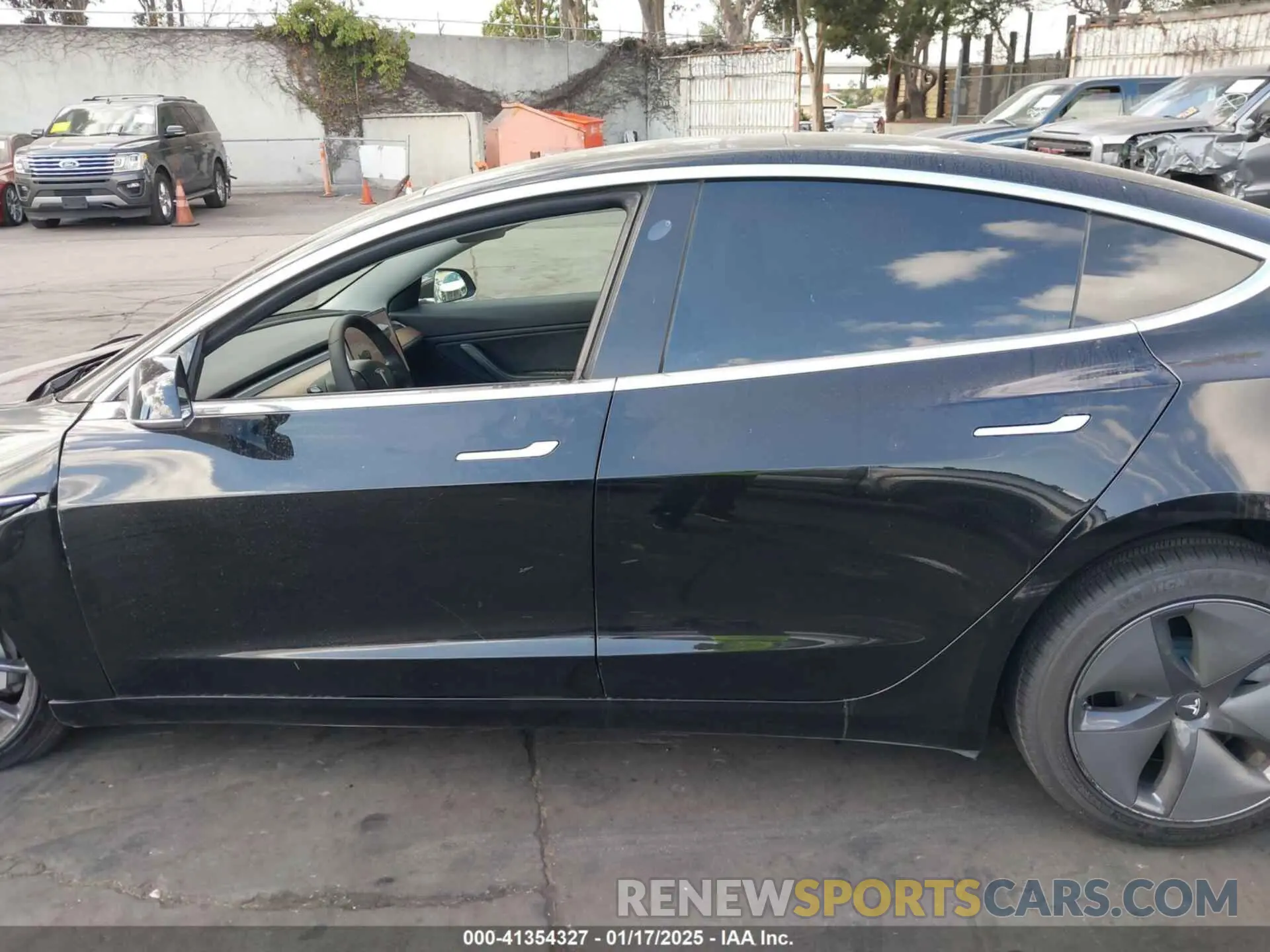 15 fotografías del automóvil dañado 5YJ3E1EA4KF426705 TESLA MODEL 3 2019