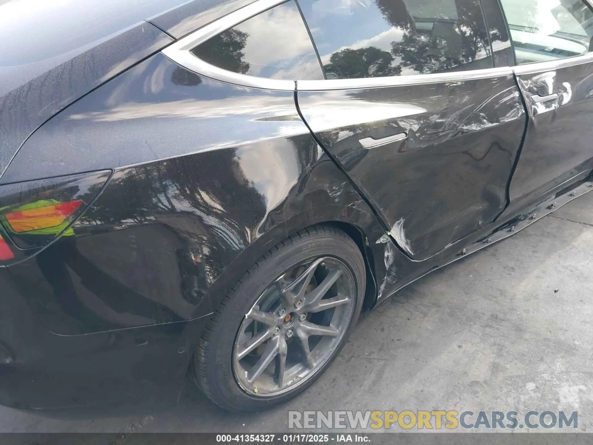 20 fotografías del automóvil dañado 5YJ3E1EA4KF426705 TESLA MODEL 3 2019
