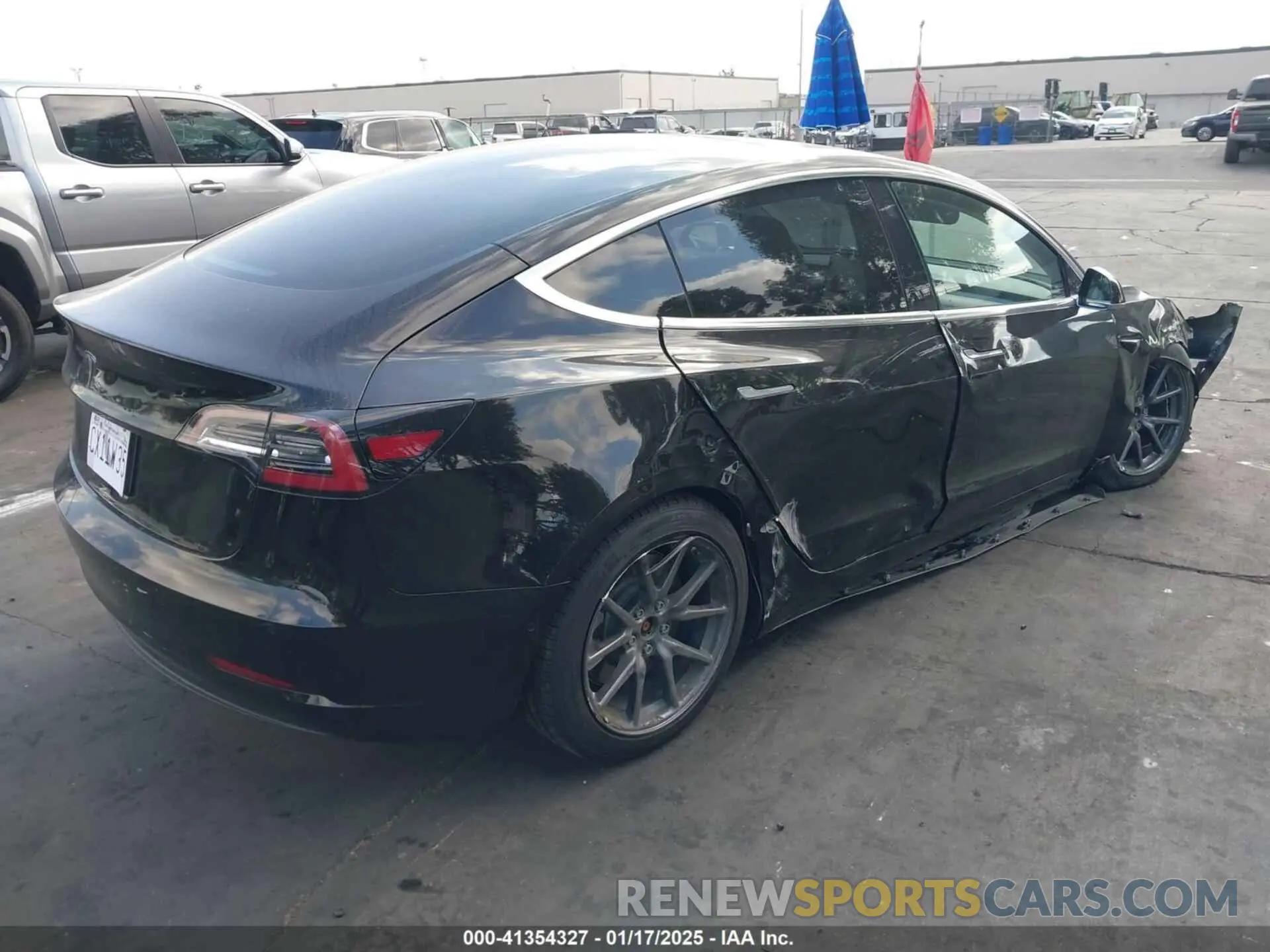 4 fotografías del automóvil dañado 5YJ3E1EA4KF426705 TESLA MODEL 3 2019