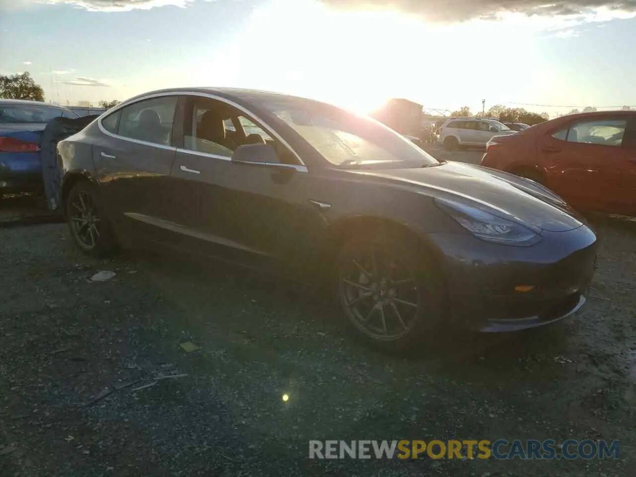4 fotografías del automóvil dañado 5YJ3E1EA4KF435369 TESLA MODEL 3 2019