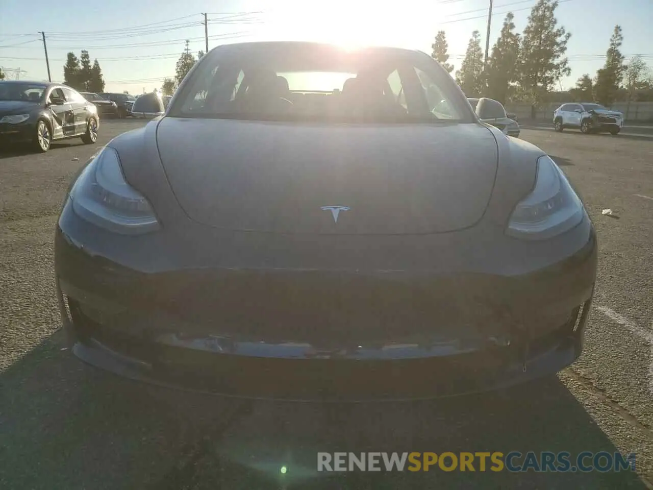 5 fotografías del automóvil dañado 5YJ3E1EA4KF436067 TESLA MODEL 3 2019