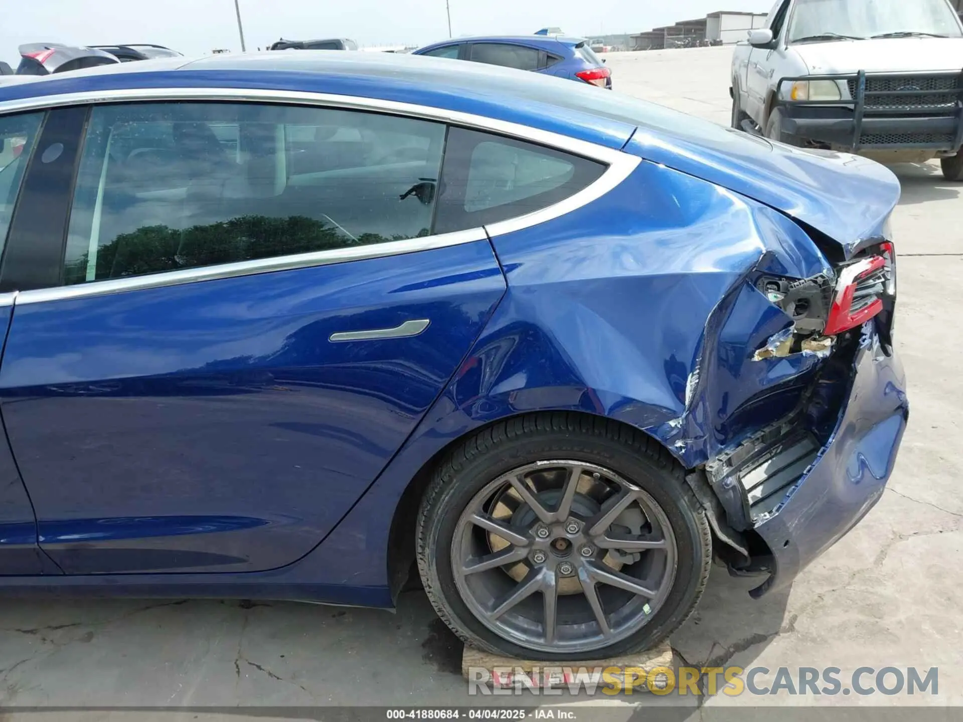 20 fotografías del automóvil dañado 5YJ3E1EA5KF190453 TESLA MODEL 3 2019