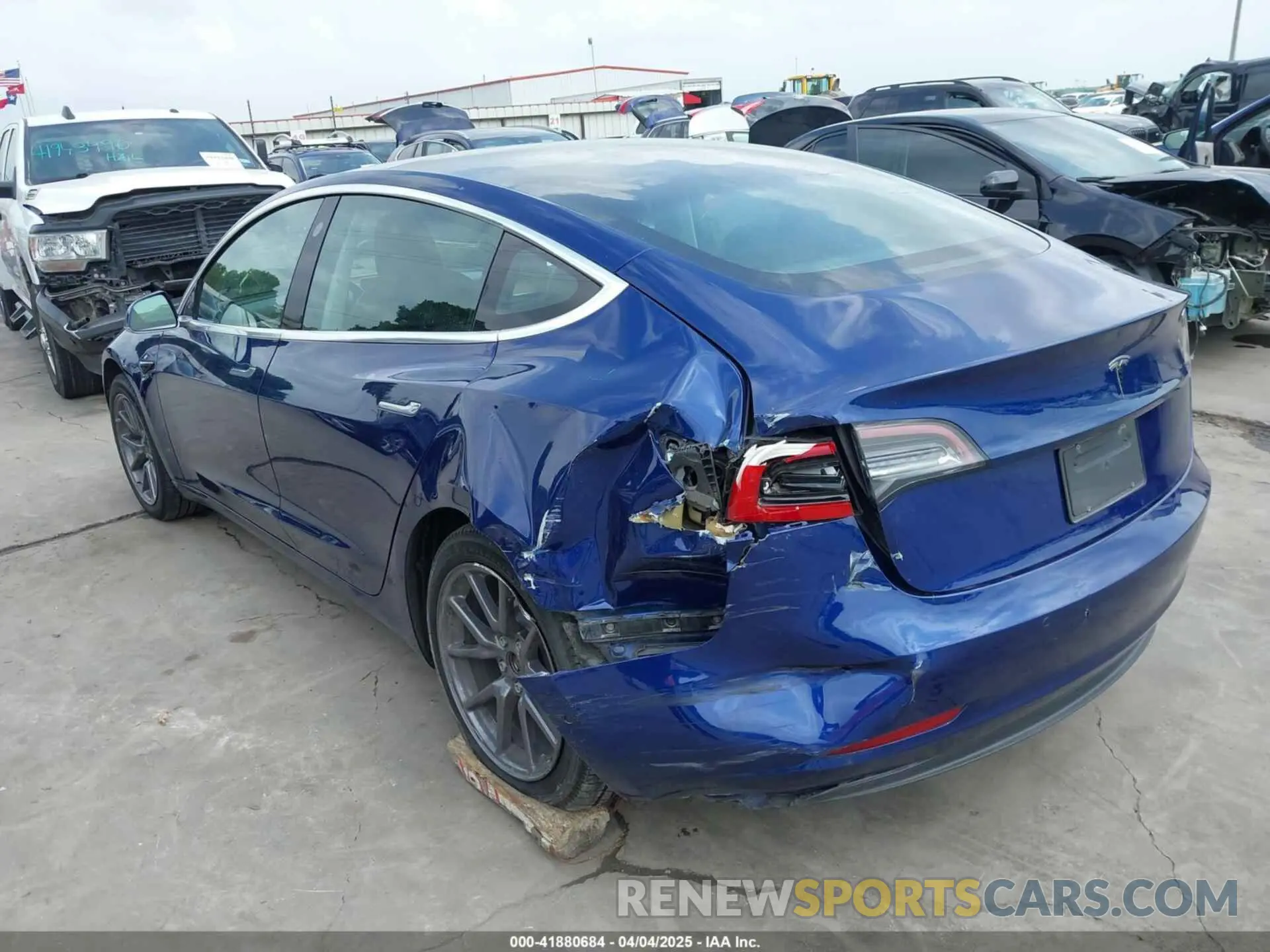 3 fotografías del automóvil dañado 5YJ3E1EA5KF190453 TESLA MODEL 3 2019