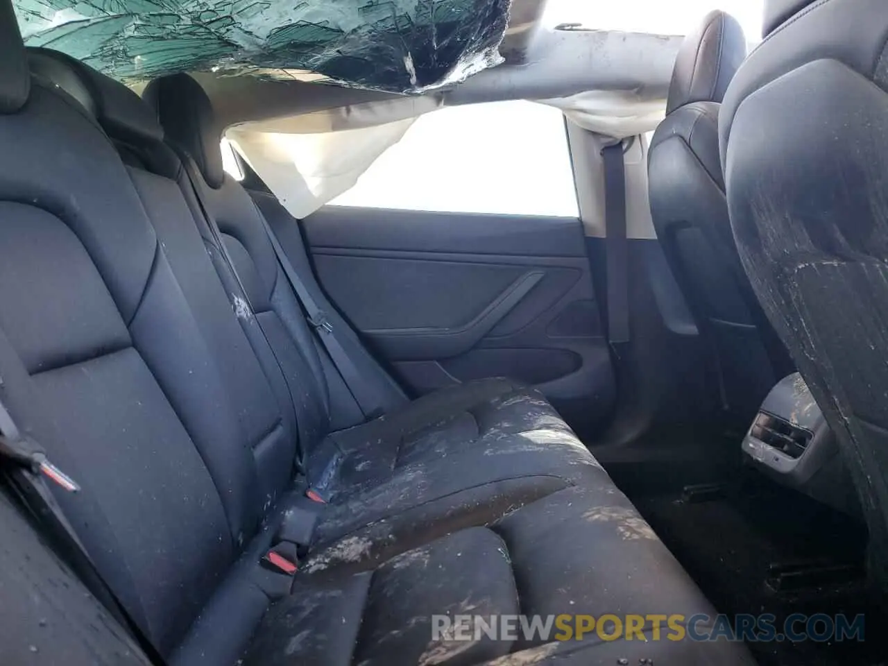10 fotografías del automóvil dañado 5YJ3E1EA5KF298099 TESLA MODEL 3 2019