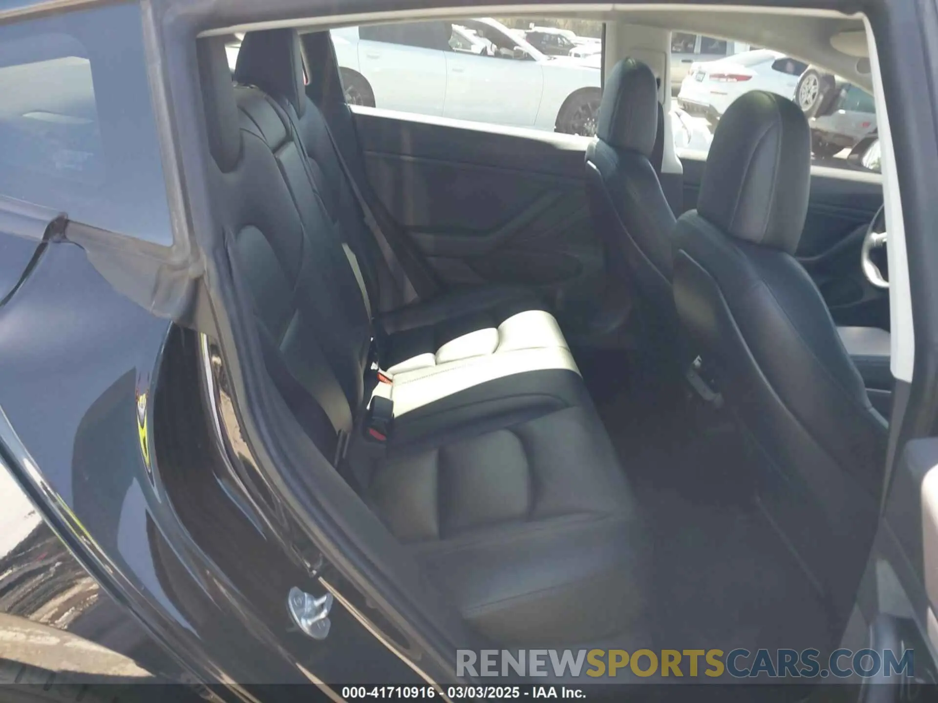 8 fotografías del automóvil dañado 5YJ3E1EA5KF306816 TESLA MODEL 3 2019