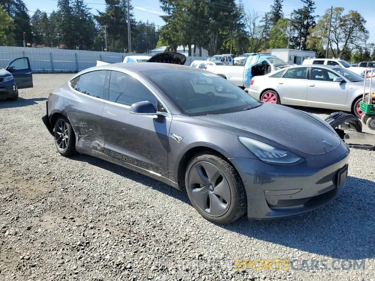 4 fotografías del automóvil dañado 5YJ3E1EA5KF307447 TESLA MODEL 3 2019