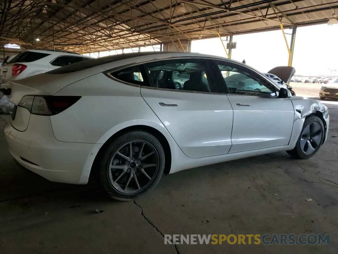 3 fotografías del automóvil dañado 5YJ3E1EA5KF310252 TESLA MODEL 3 2019