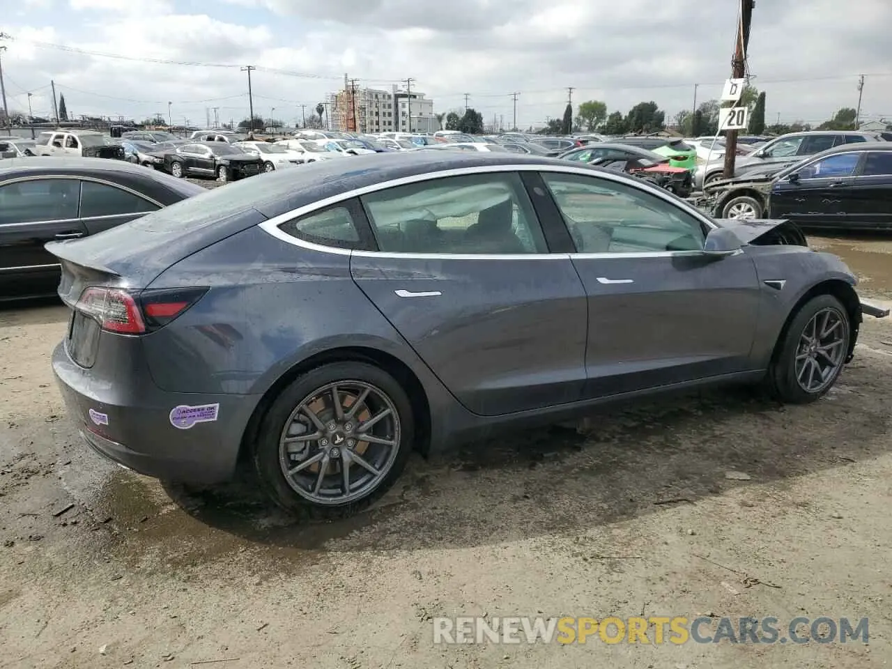3 fotografías del automóvil dañado 5YJ3E1EA5KF331294 TESLA MODEL 3 2019