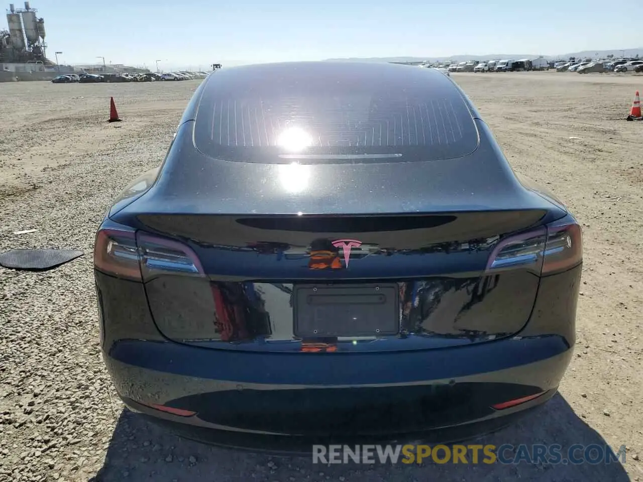 6 fotografías del automóvil dañado 5YJ3E1EA5KF395660 TESLA MODEL 3 2019
