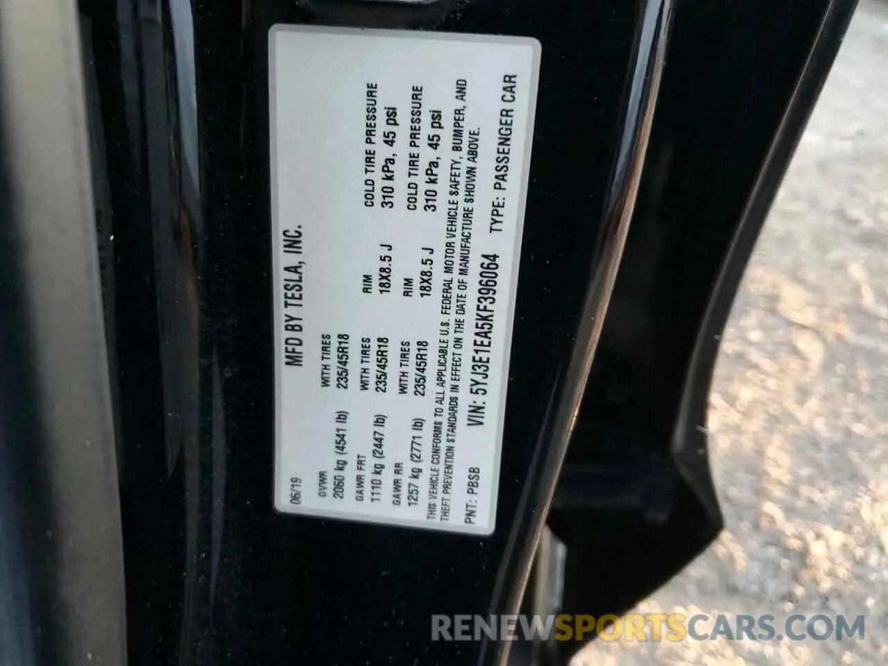 13 fotografías del automóvil dañado 5YJ3E1EA5KF396064 TESLA MODEL 3 2019