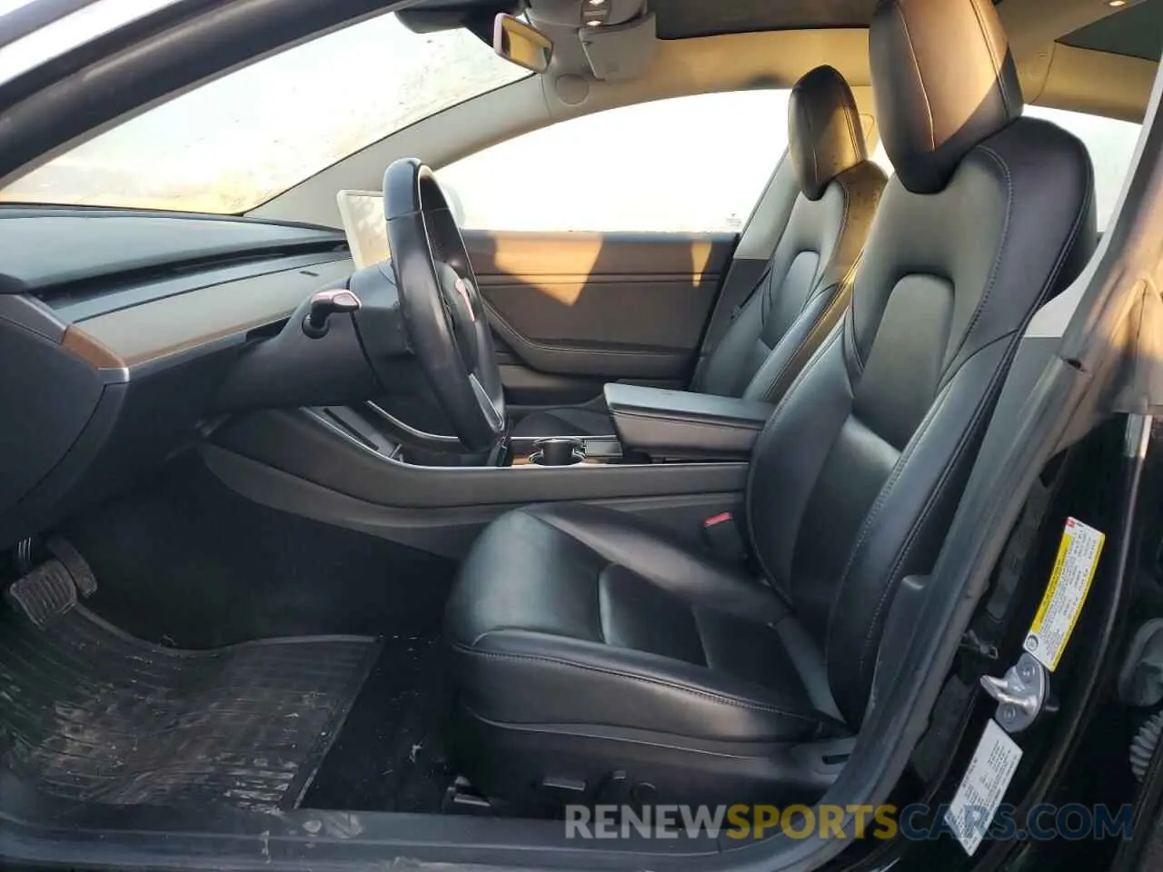7 fotografías del automóvil dañado 5YJ3E1EA5KF396064 TESLA MODEL 3 2019