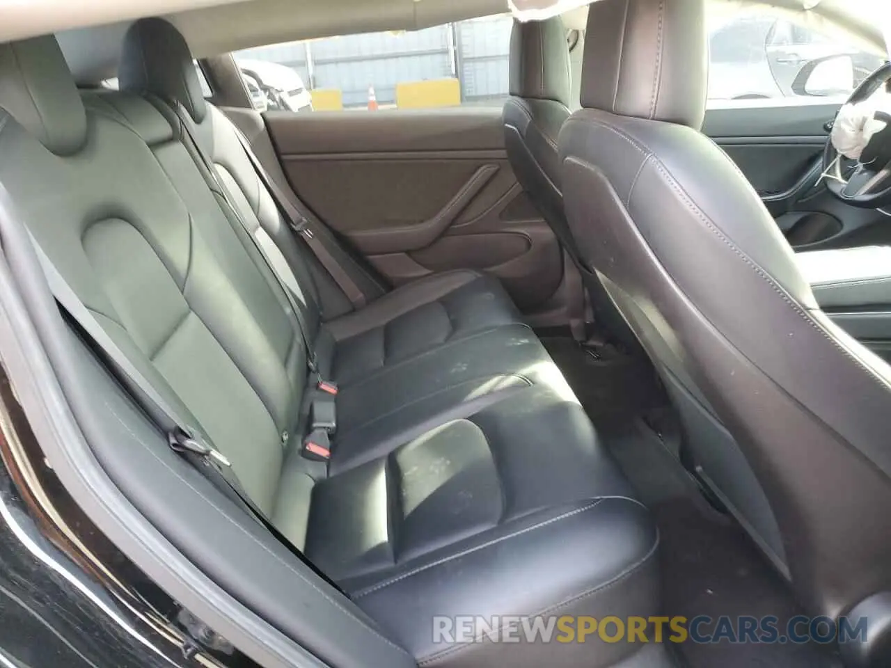 10 fotografías del automóvil dañado 5YJ3E1EA5KF406379 TESLA MODEL 3 2019