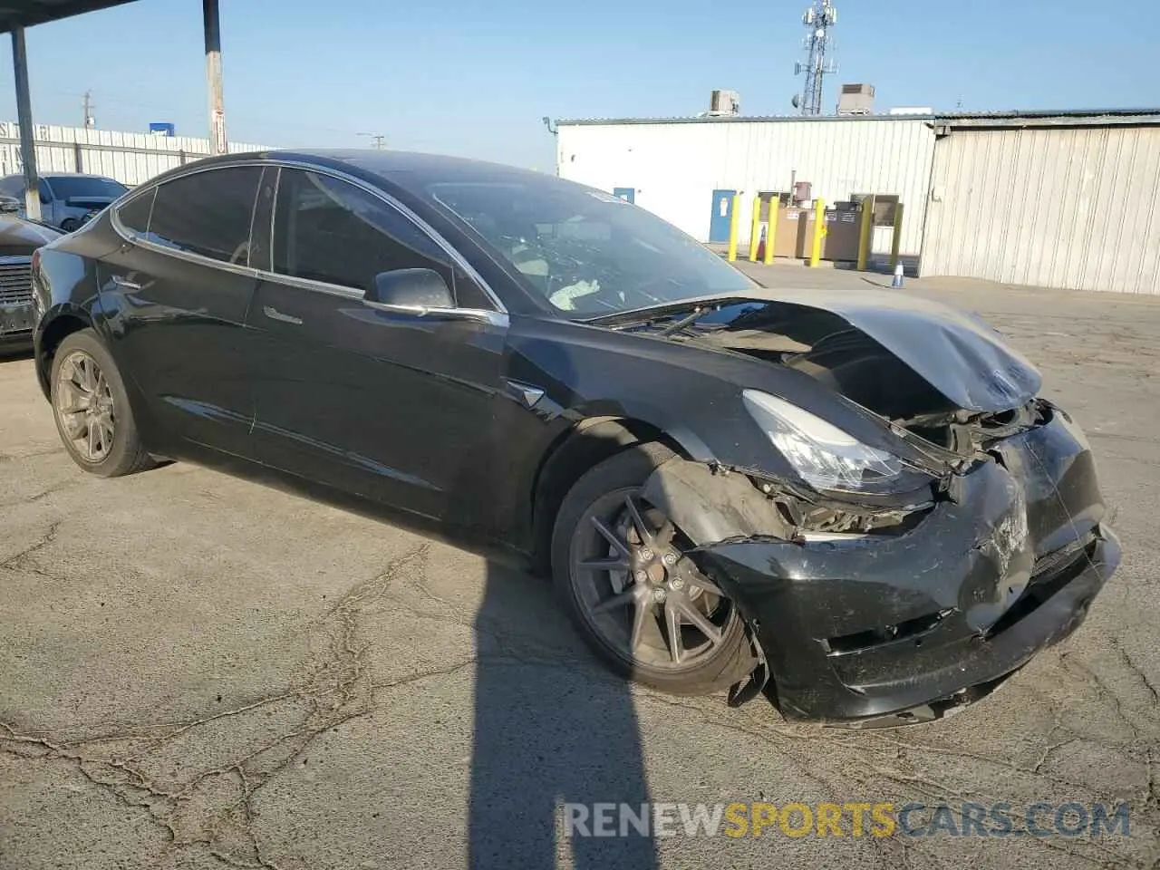 4 fotografías del automóvil dañado 5YJ3E1EA5KF406379 TESLA MODEL 3 2019