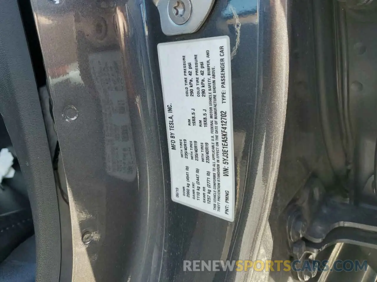 12 fotografías del automóvil dañado 5YJ3E1EA5KF412702 TESLA MODEL 3 2019