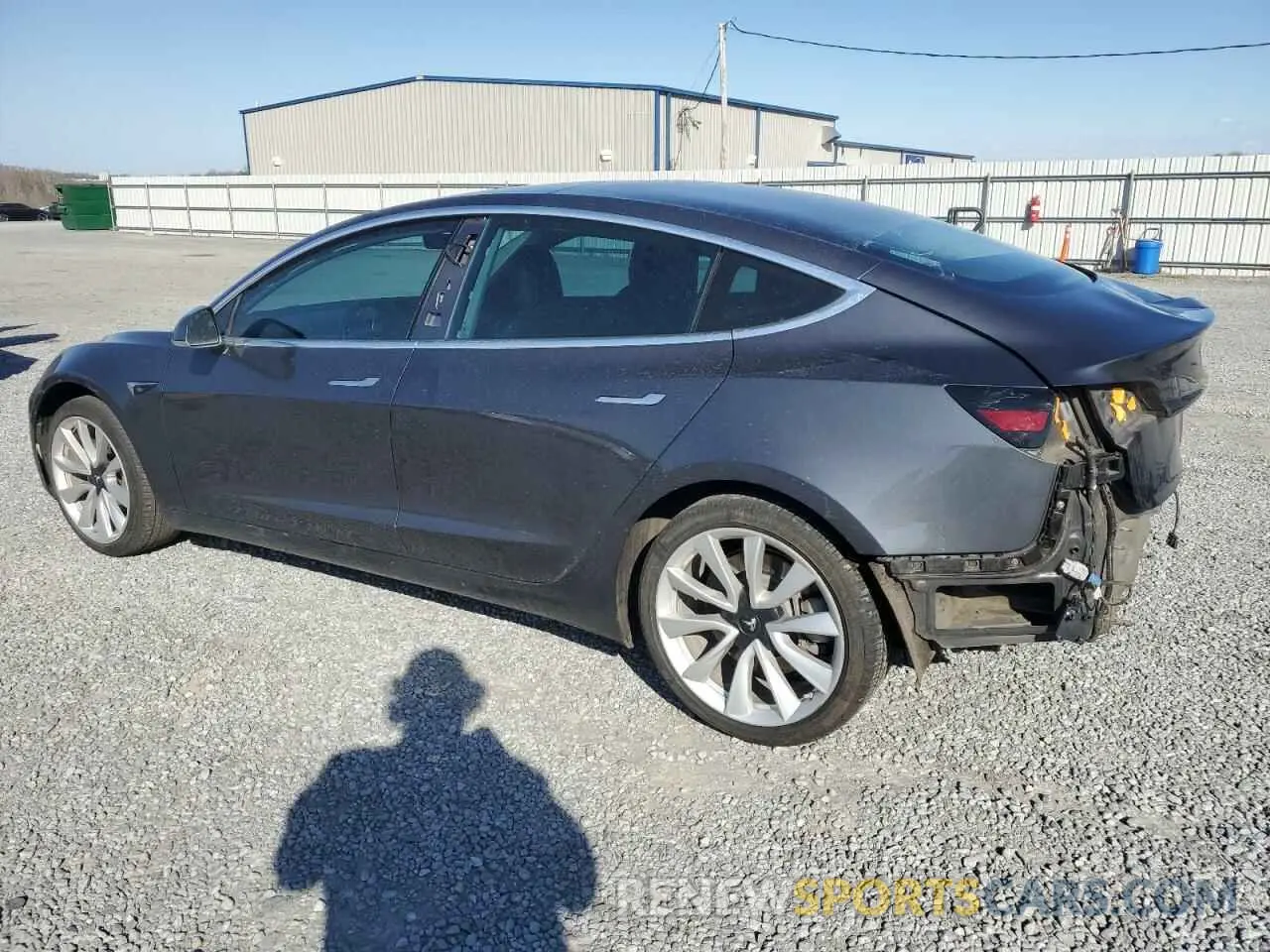 2 fotografías del automóvil dañado 5YJ3E1EA5KF412702 TESLA MODEL 3 2019