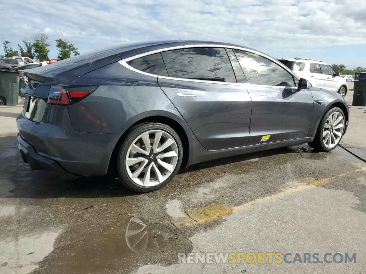 3 fotografías del automóvil dañado 5YJ3E1EA5KF417611 TESLA MODEL 3 2019