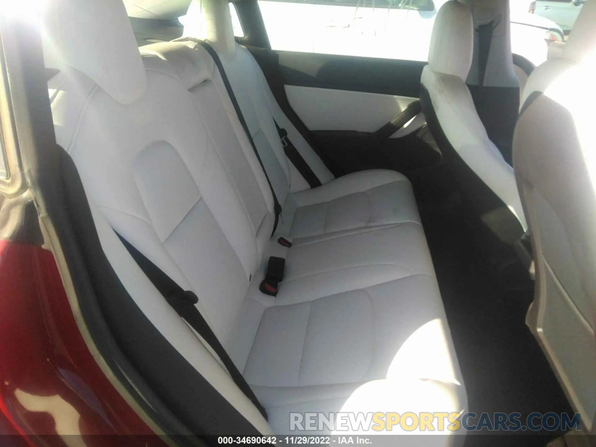 8 fotografías del automóvil dañado 5YJ3E1EA5KF432061 TESLA MODEL 3 2019