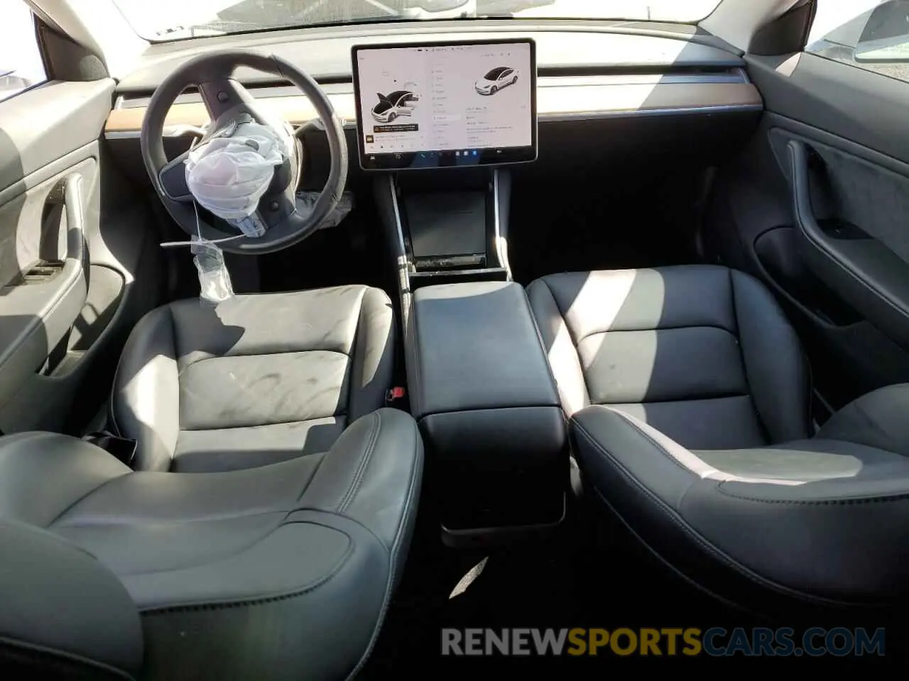 8 fotografías del automóvil dañado 5YJ3E1EA5KF472575 TESLA MODEL 3 2019