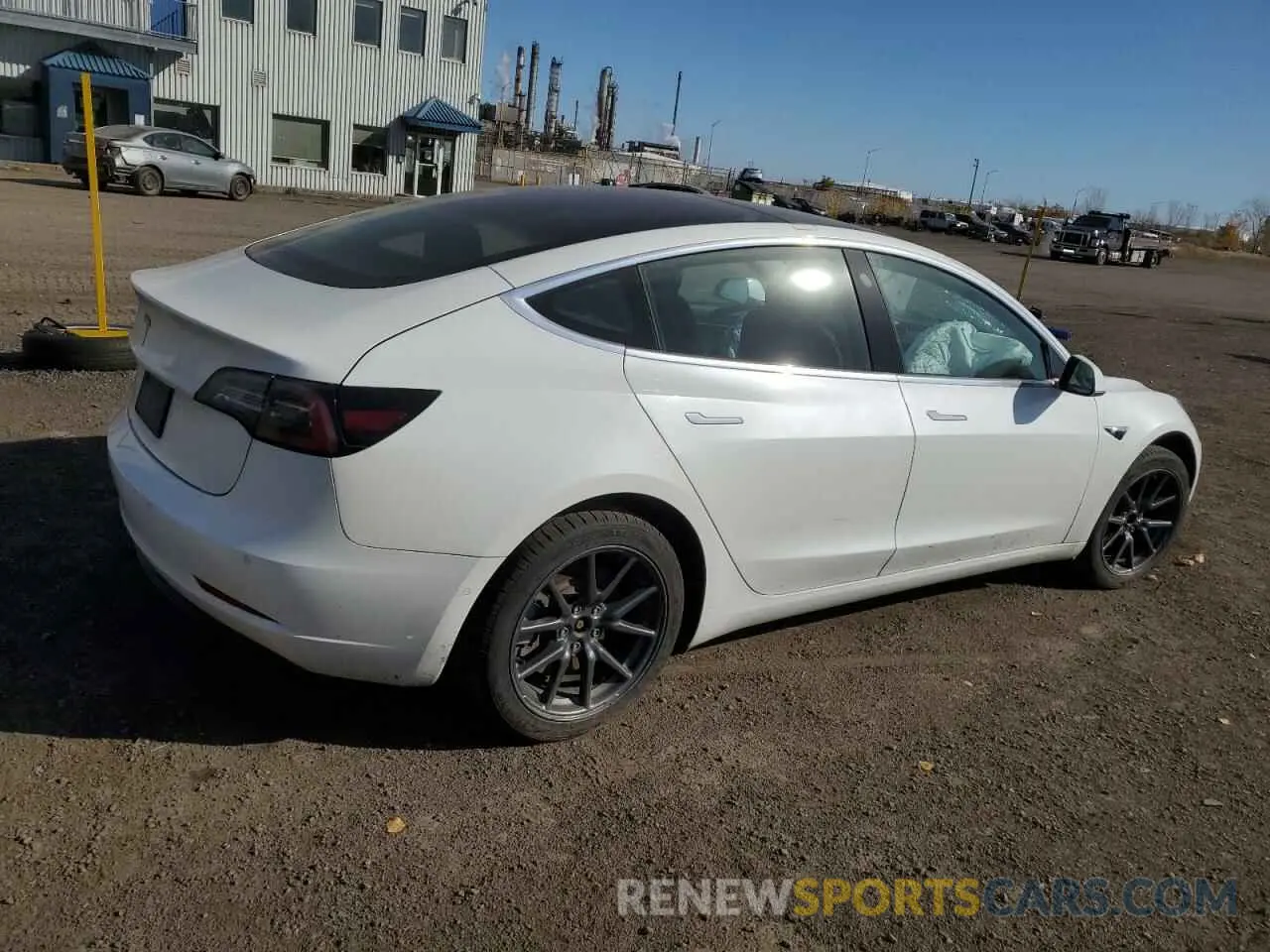 3 fotografías del automóvil dañado 5YJ3E1EA5KF483219 TESLA MODEL 3 2019