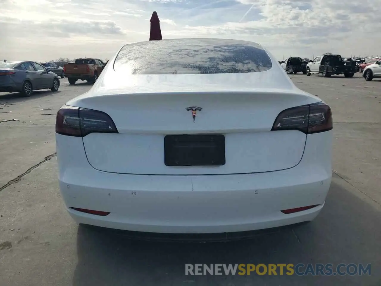 6 fotografías del automóvil dañado 5YJ3E1EA5KF485570 TESLA MODEL 3 2019