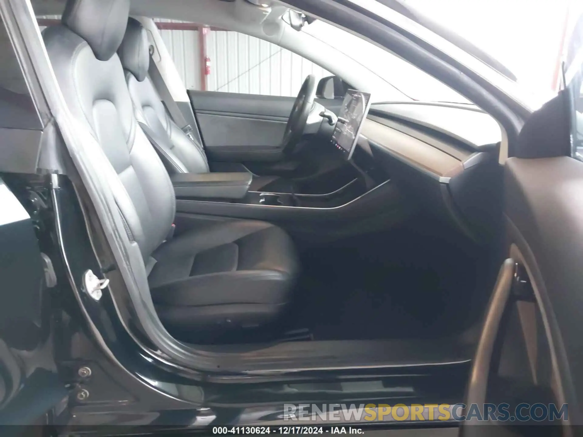 5 fotografías del automóvil dañado 5YJ3E1EA6KF324130 TESLA MODEL 3 2019
