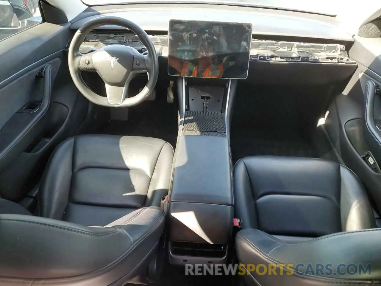 8 fotografías del automóvil dañado 5YJ3E1EA6KF325178 TESLA MODEL 3 2019