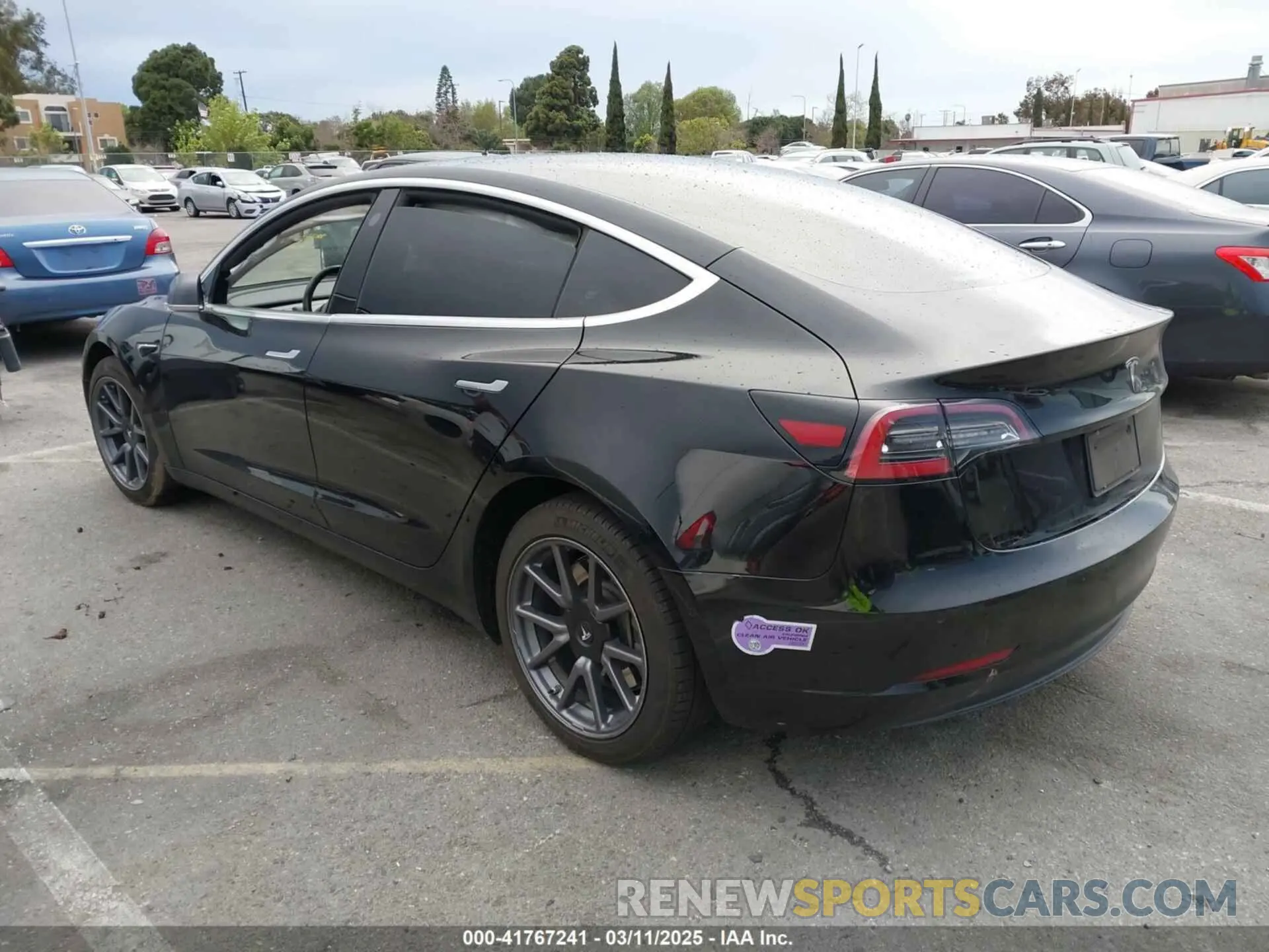 3 fotografías del automóvil dañado 5YJ3E1EA6KF361808 TESLA MODEL 3 2019