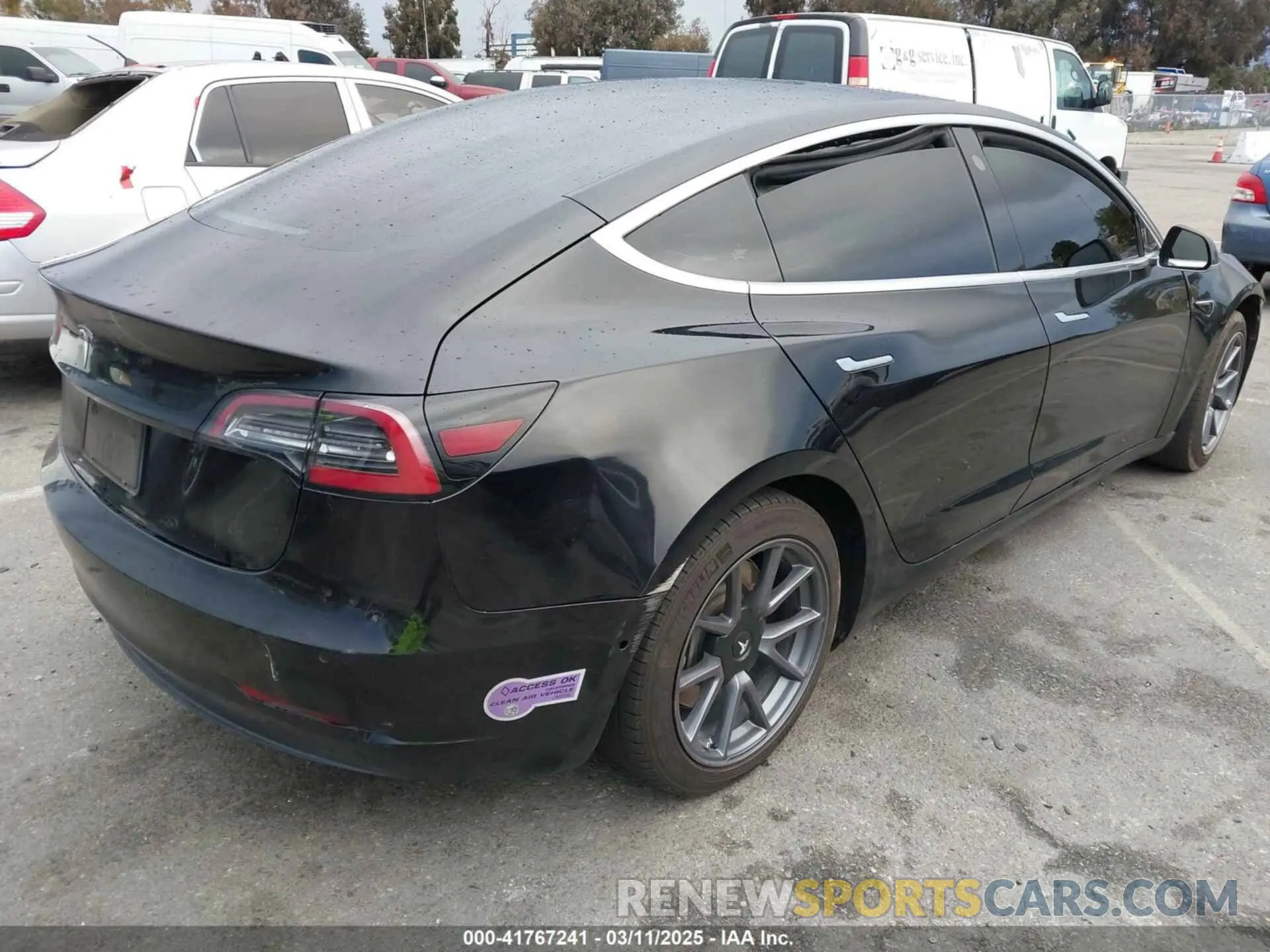 4 fotografías del automóvil dañado 5YJ3E1EA6KF361808 TESLA MODEL 3 2019