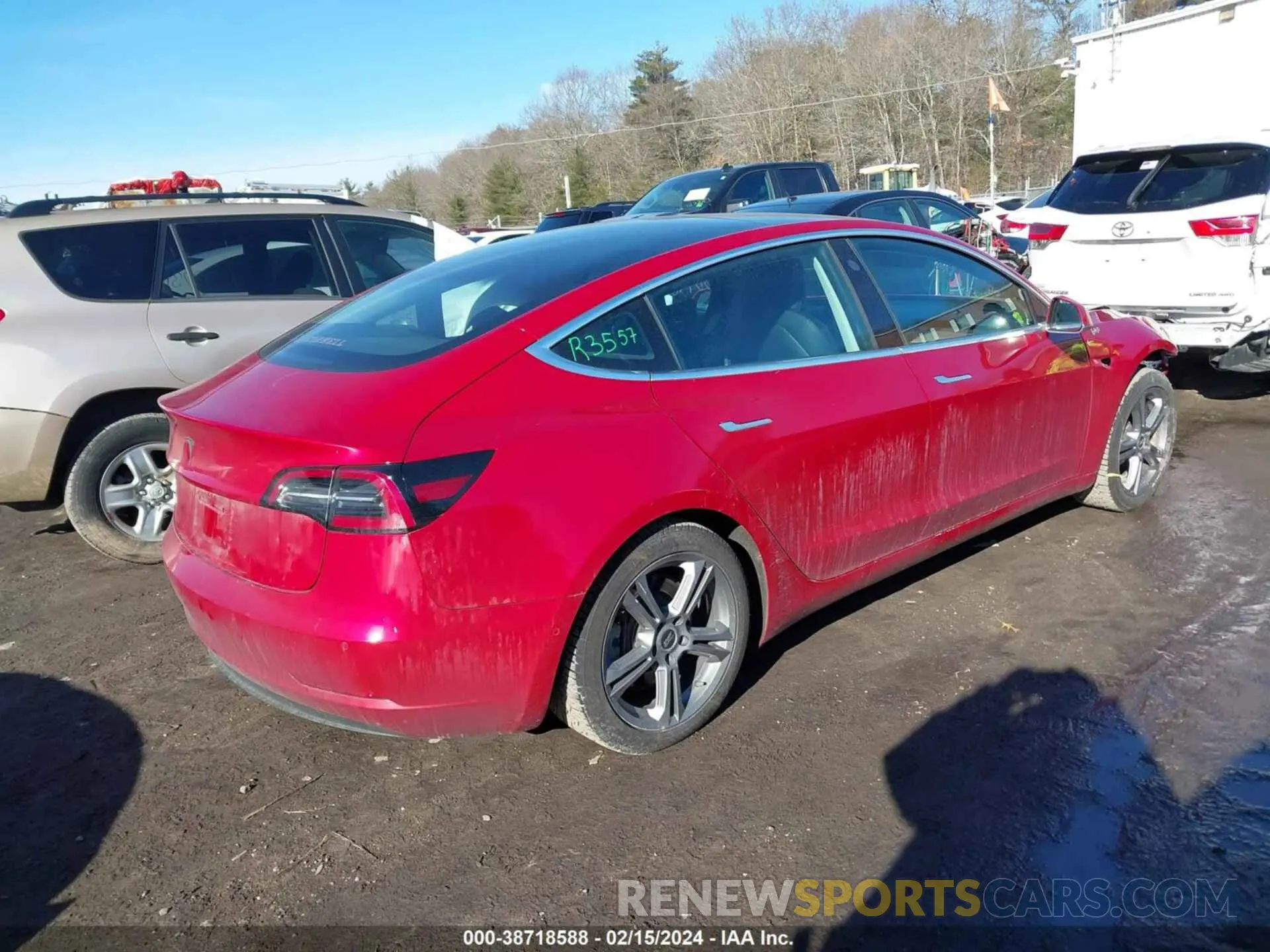 4 fotografías del automóvil dañado 5YJ3E1EA6KF396557 TESLA MODEL 3 2019