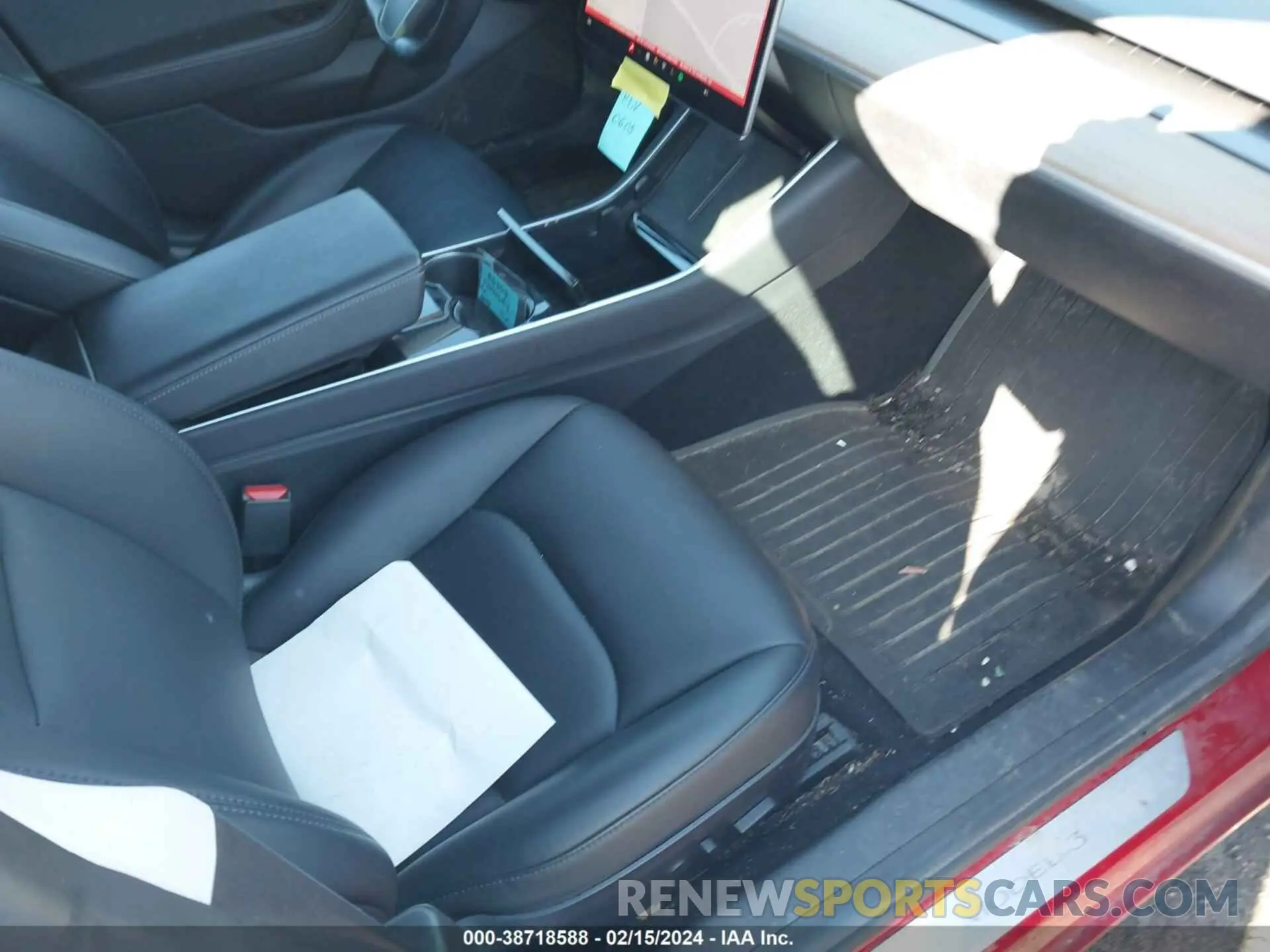 5 fotografías del automóvil dañado 5YJ3E1EA6KF396557 TESLA MODEL 3 2019