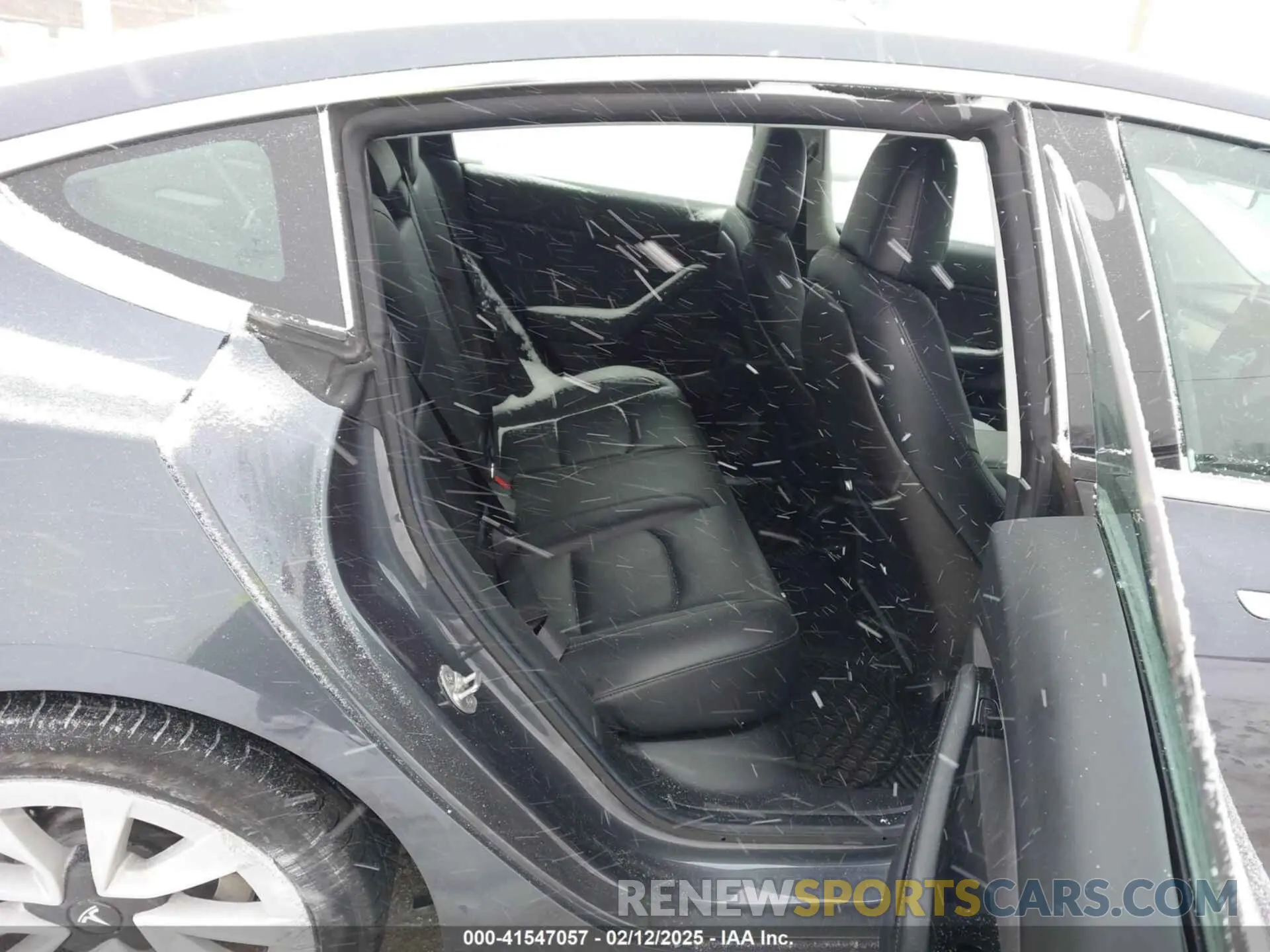 8 fotografías del automóvil dañado 5YJ3E1EA6KF411011 TESLA MODEL 3 2019