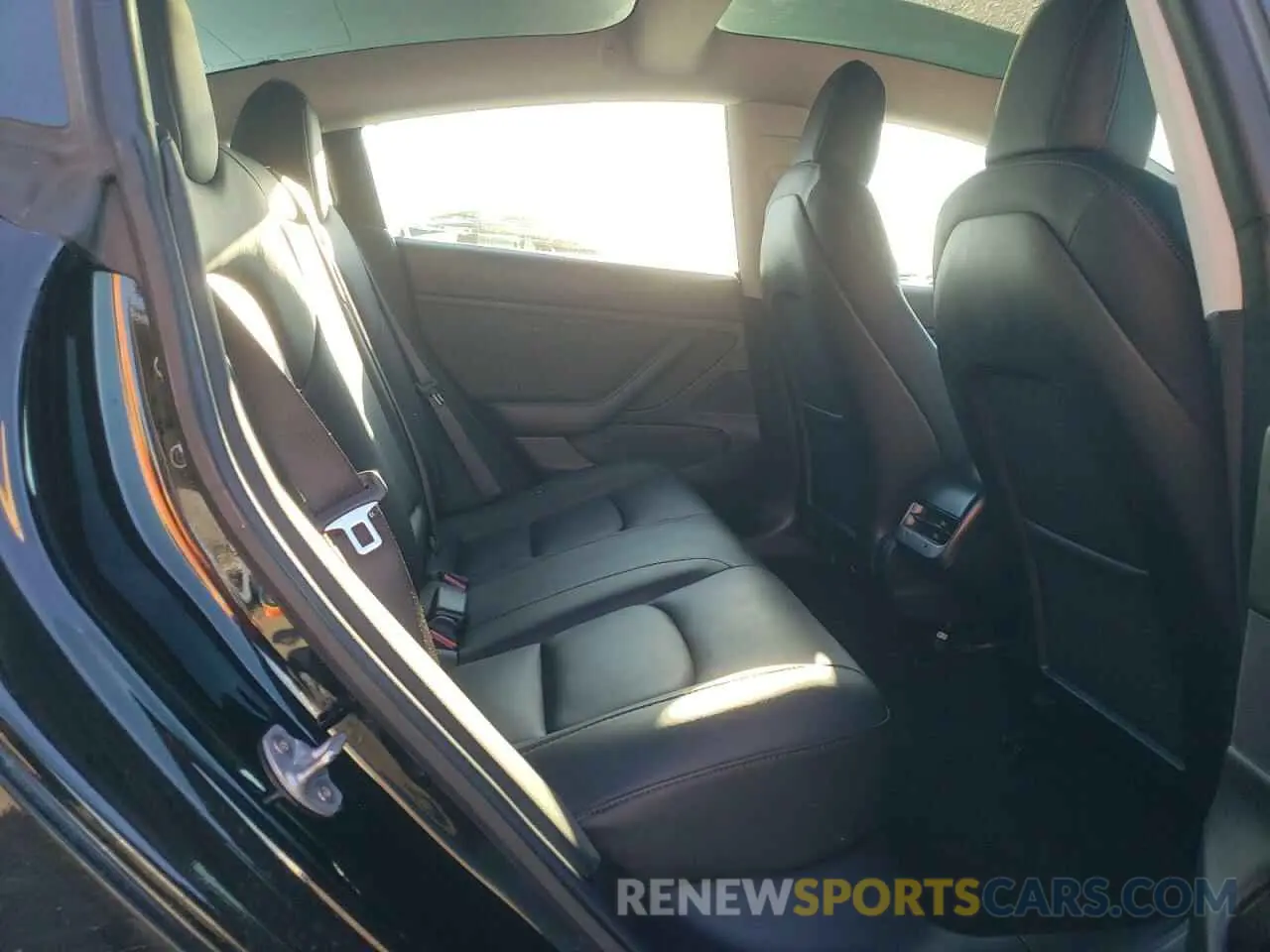 10 fotografías del automóvil dañado 5YJ3E1EA6KF436152 TESLA MODEL 3 2019