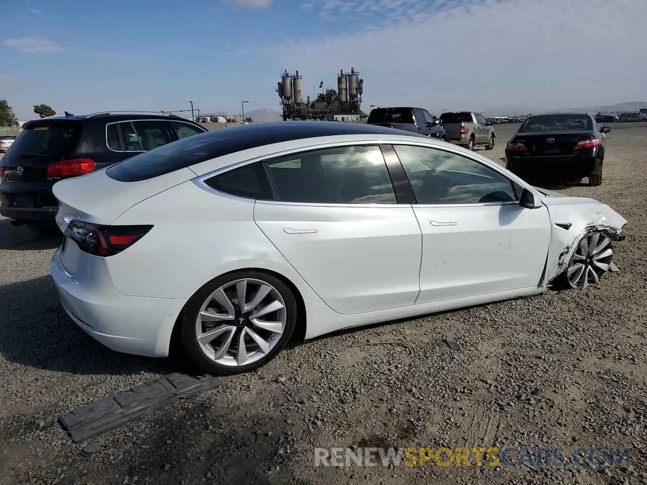 3 fotografías del automóvil dañado 5YJ3E1EA6KF476702 TESLA MODEL 3 2019