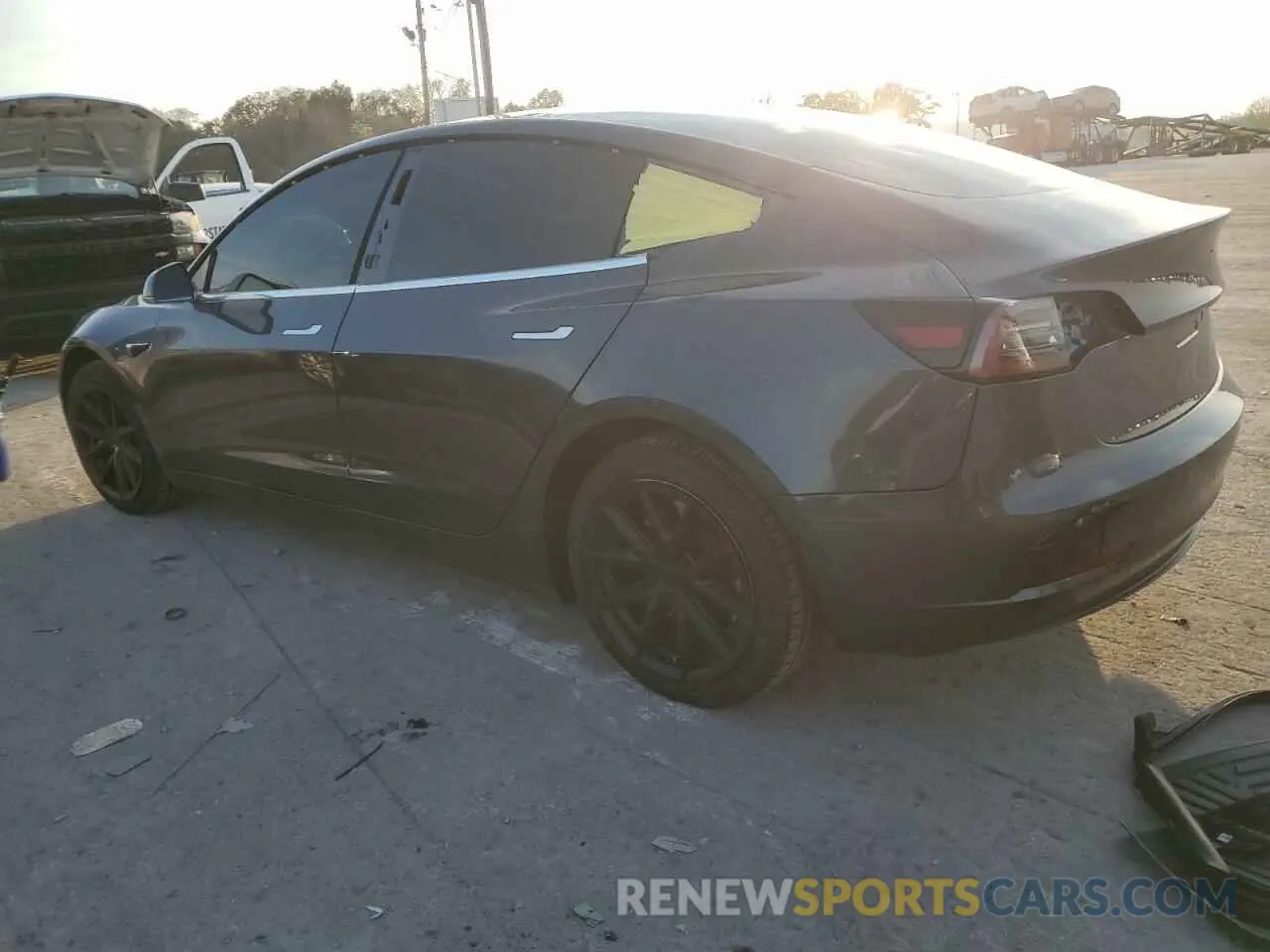 2 fotografías del automóvil dañado 5YJ3E1EA6KF483455 TESLA MODEL 3 2019