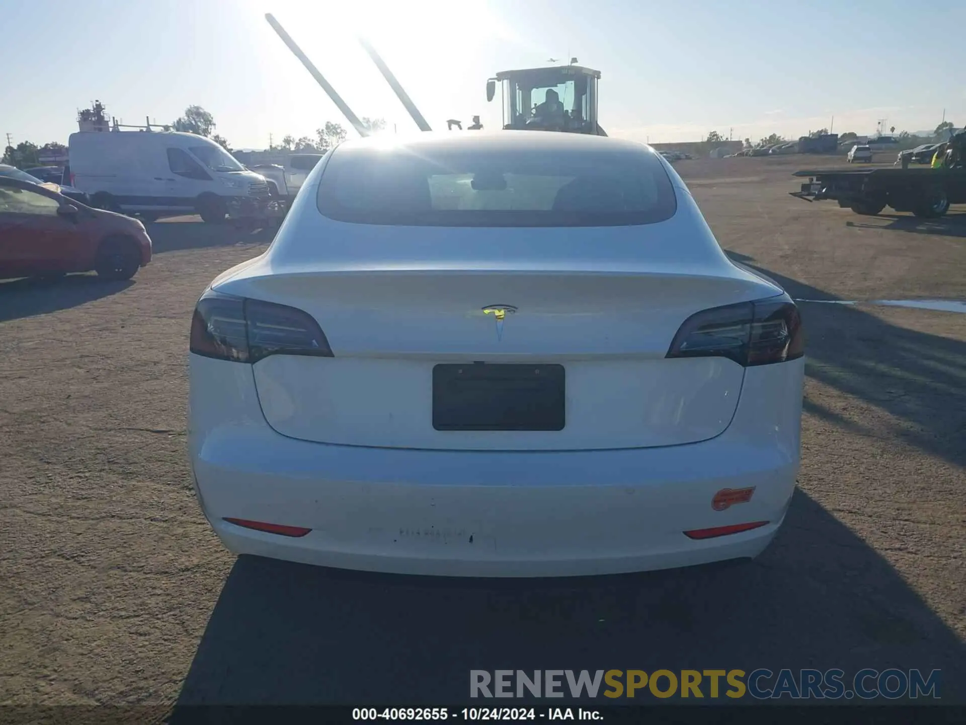 16 fotografías del automóvil dañado 5YJ3E1EA6KF485190 TESLA MODEL 3 2019