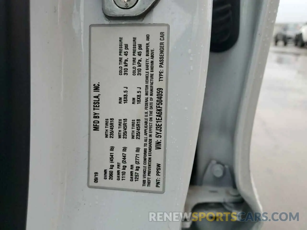 13 fotografías del automóvil dañado 5YJ3E1EA6KF504059 TESLA MODEL 3 2019