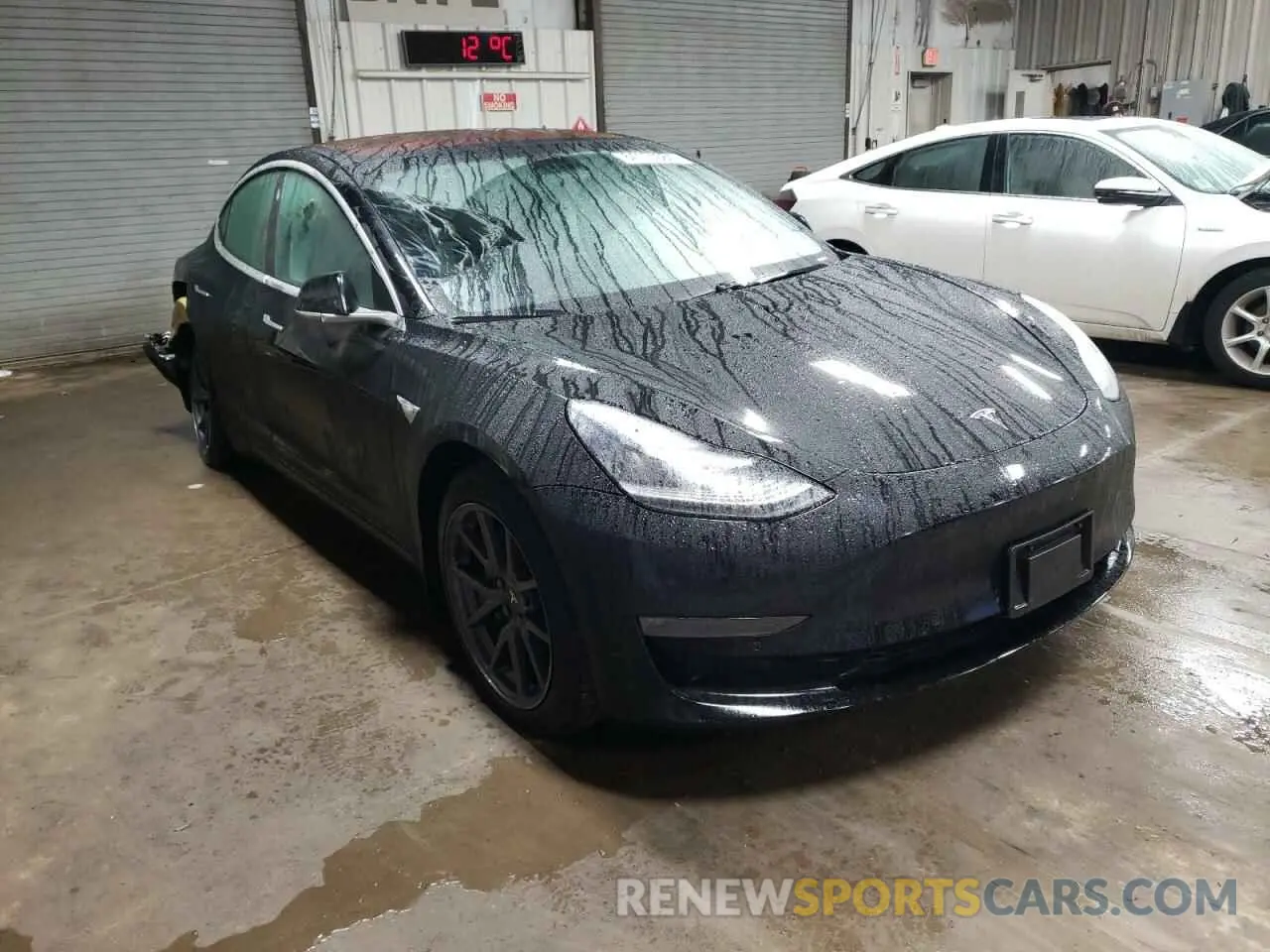 4 fotografías del automóvil dañado 5YJ3E1EA7KF190065 TESLA MODEL 3 2019